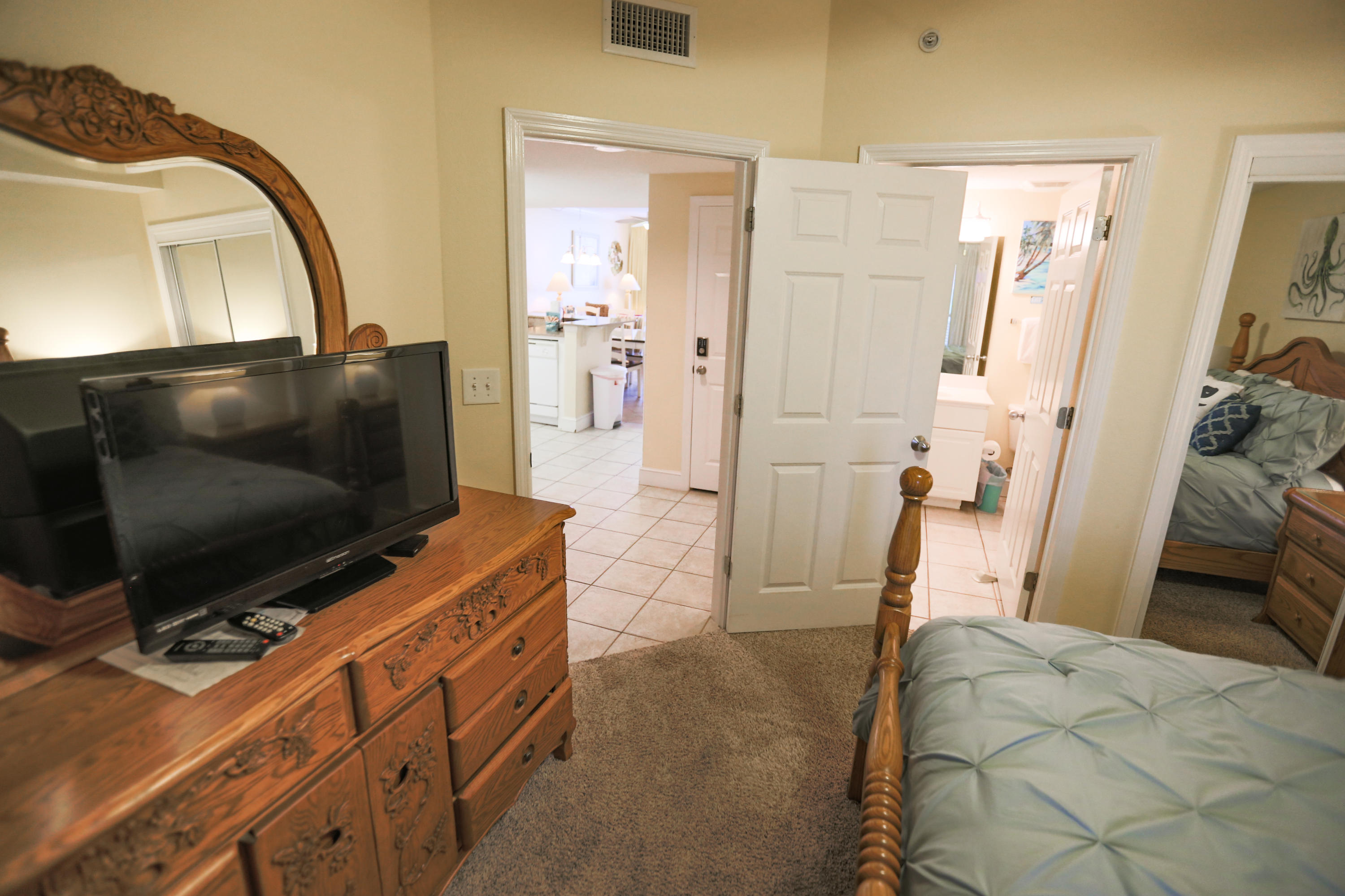 MAJESTIC BEACH TOWERS I - Residential