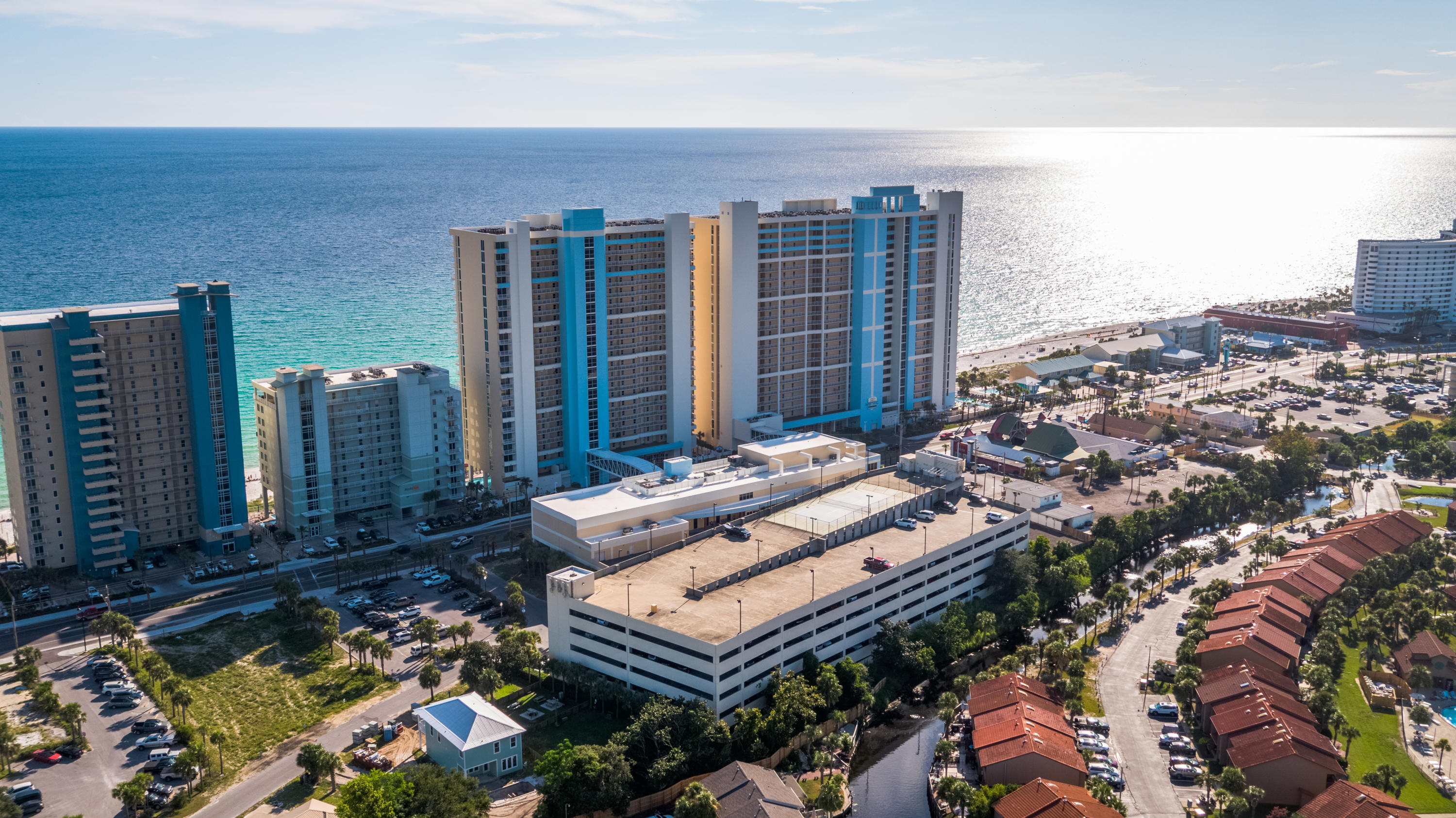 MAJESTIC BEACH TOWERS I - Residential