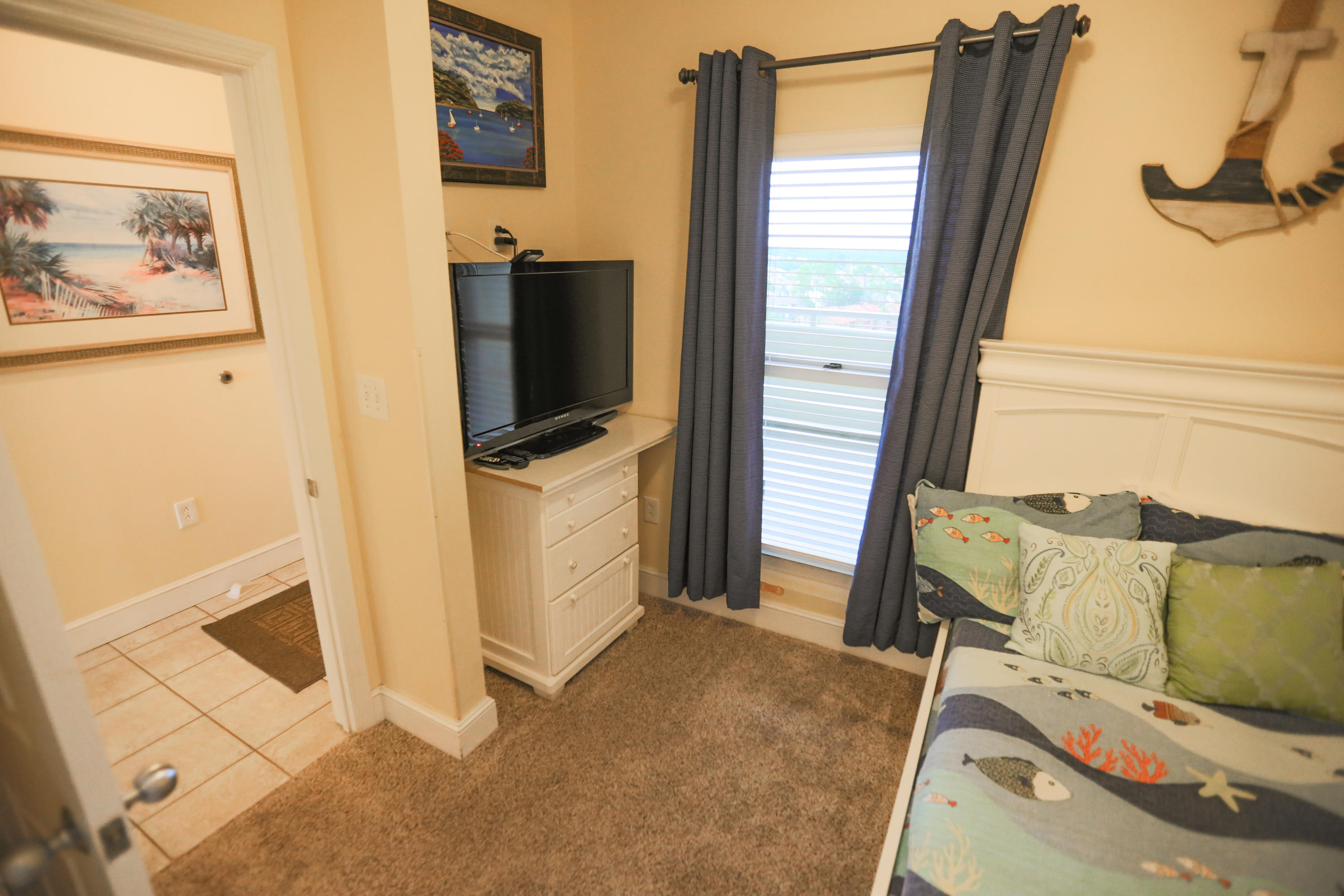 MAJESTIC BEACH TOWERS I - Residential