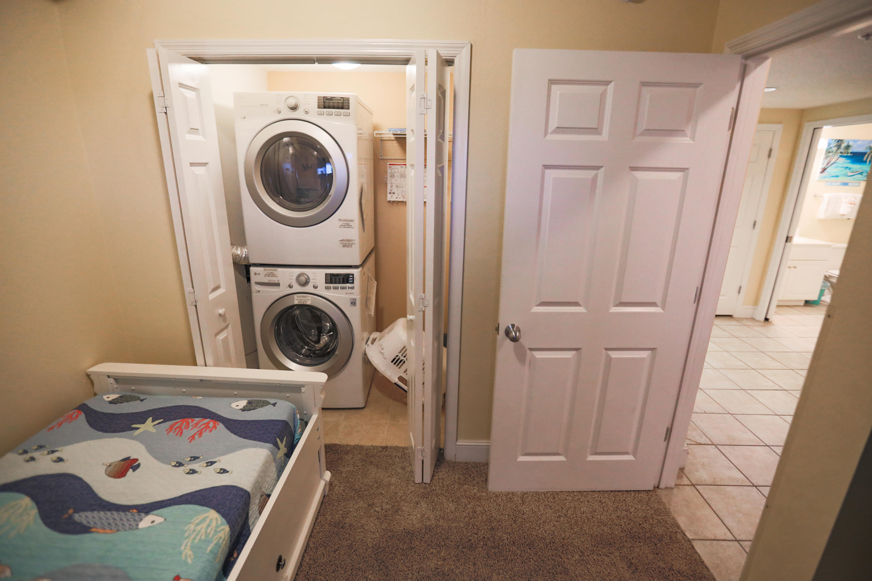 MAJESTIC BEACH TOWERS I - Residential