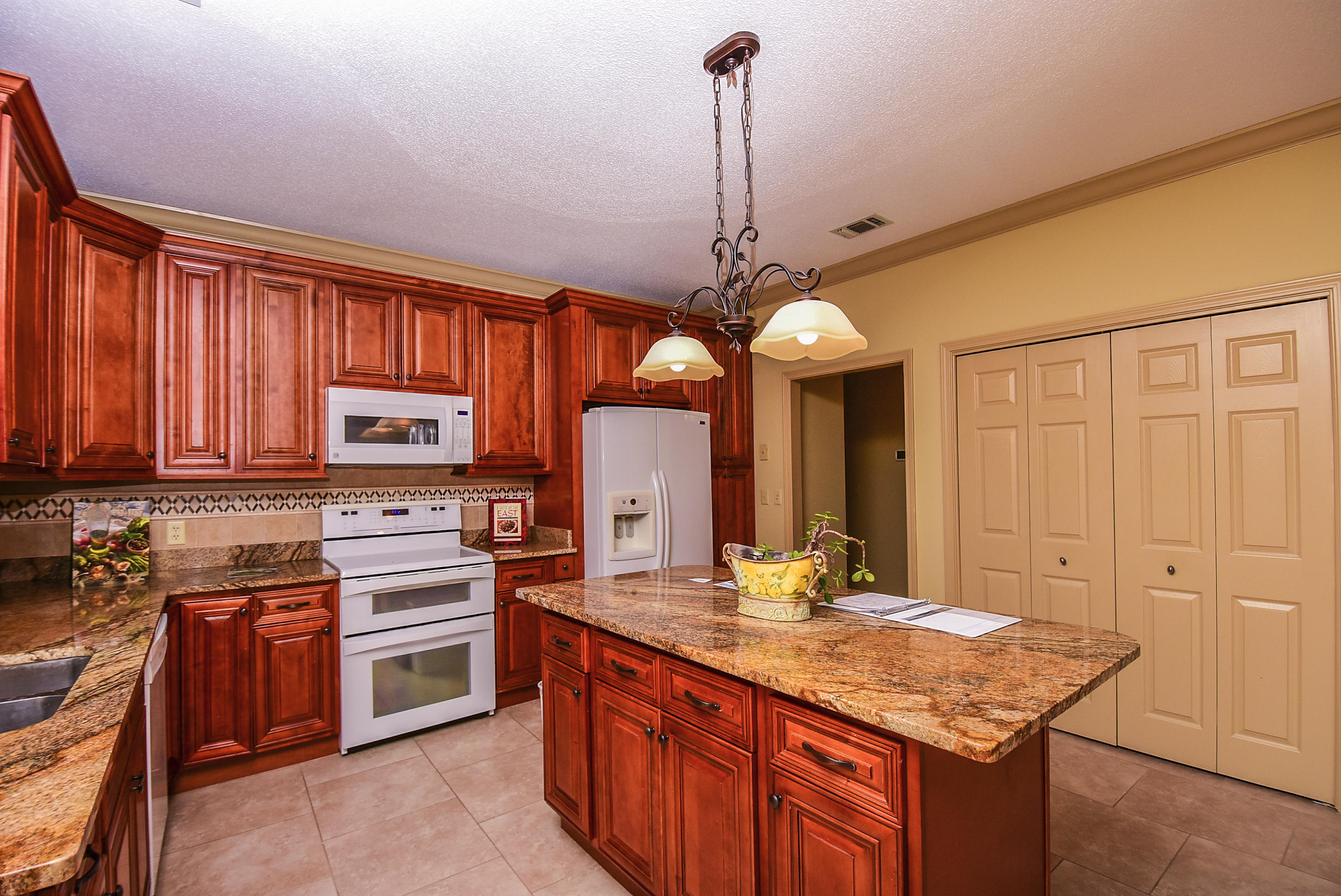 INDIAN SHORES PH 1 - Residential