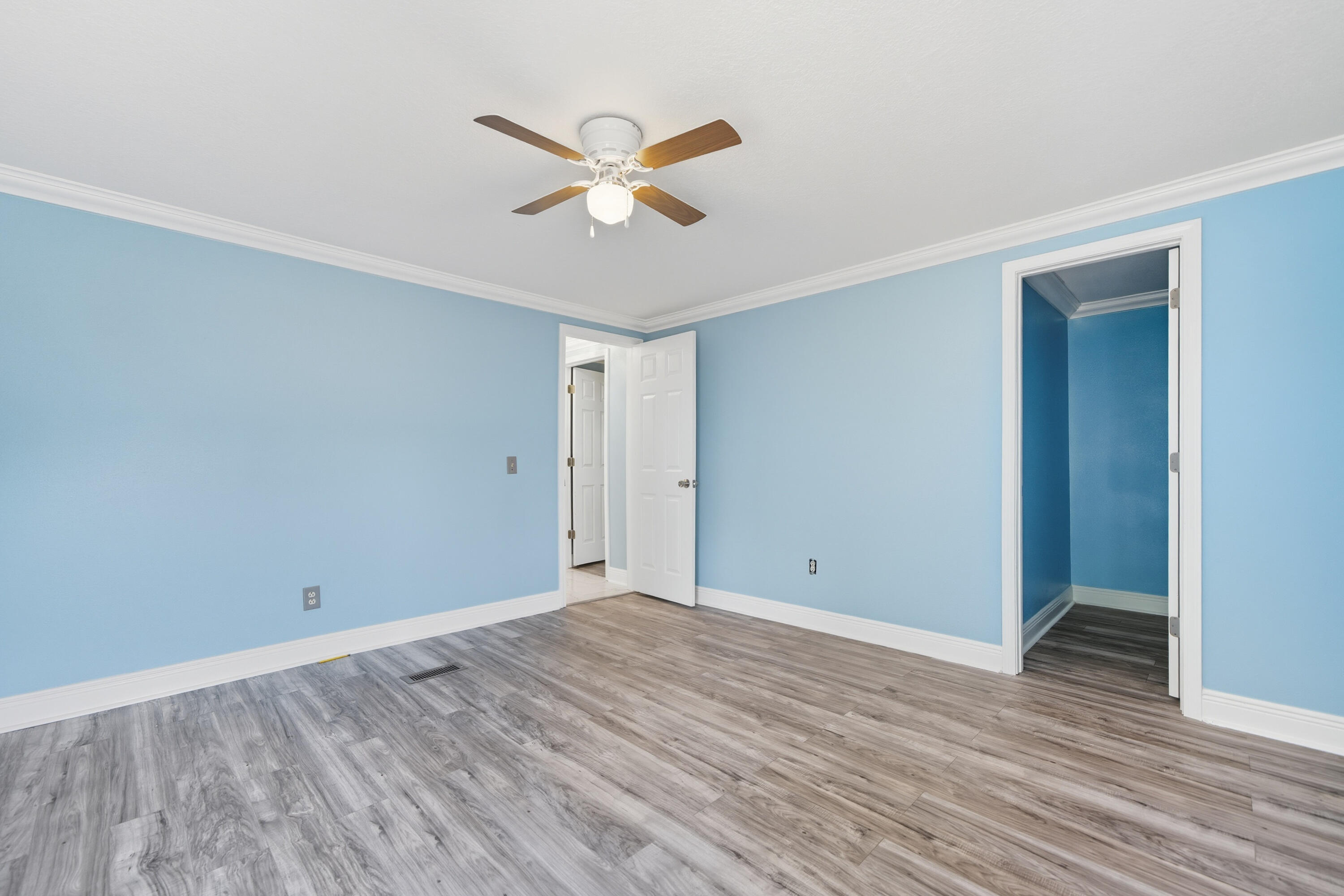 OAKWOOD LAKES ESTATES - Residential