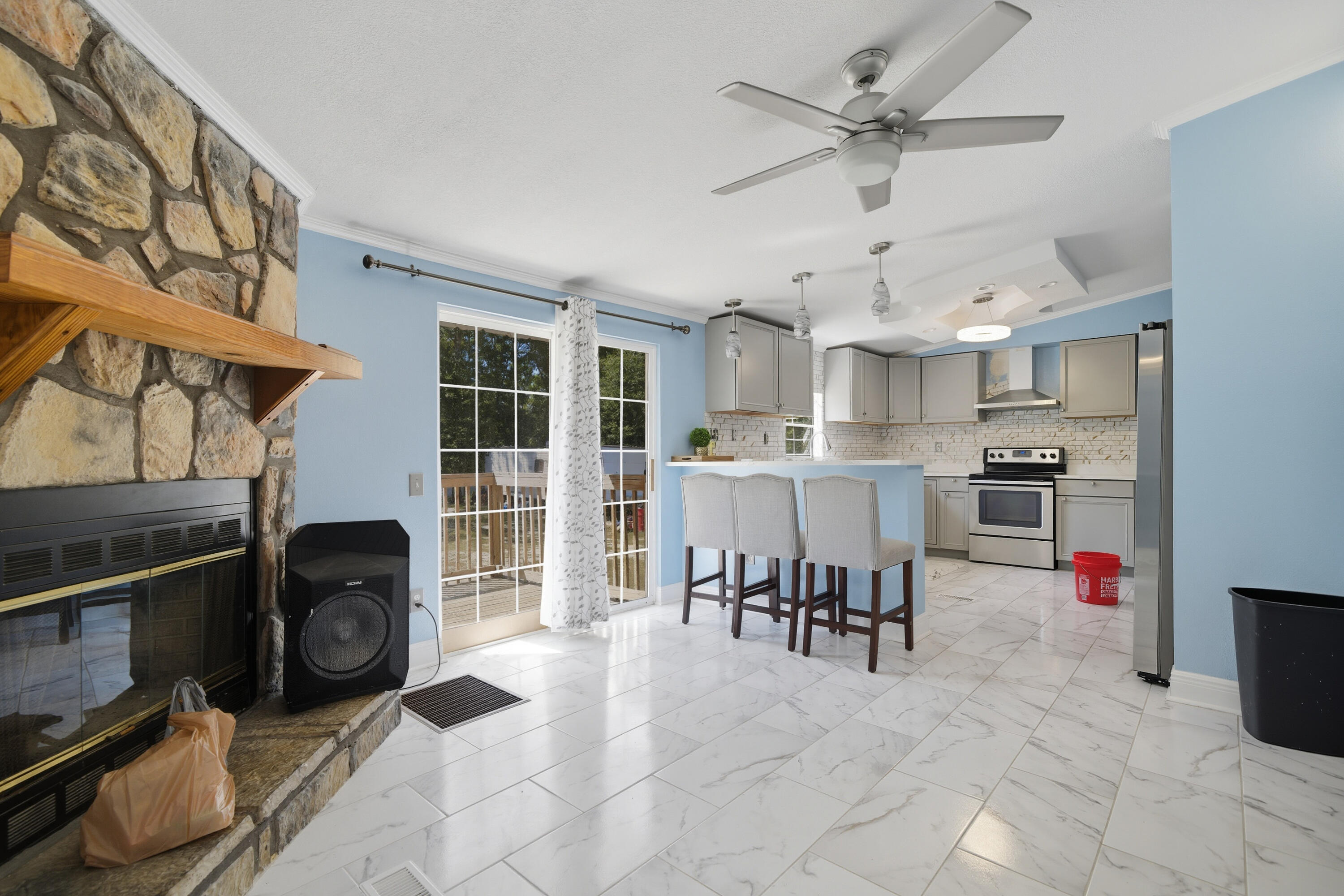 OAKWOOD LAKES ESTATES - Residential