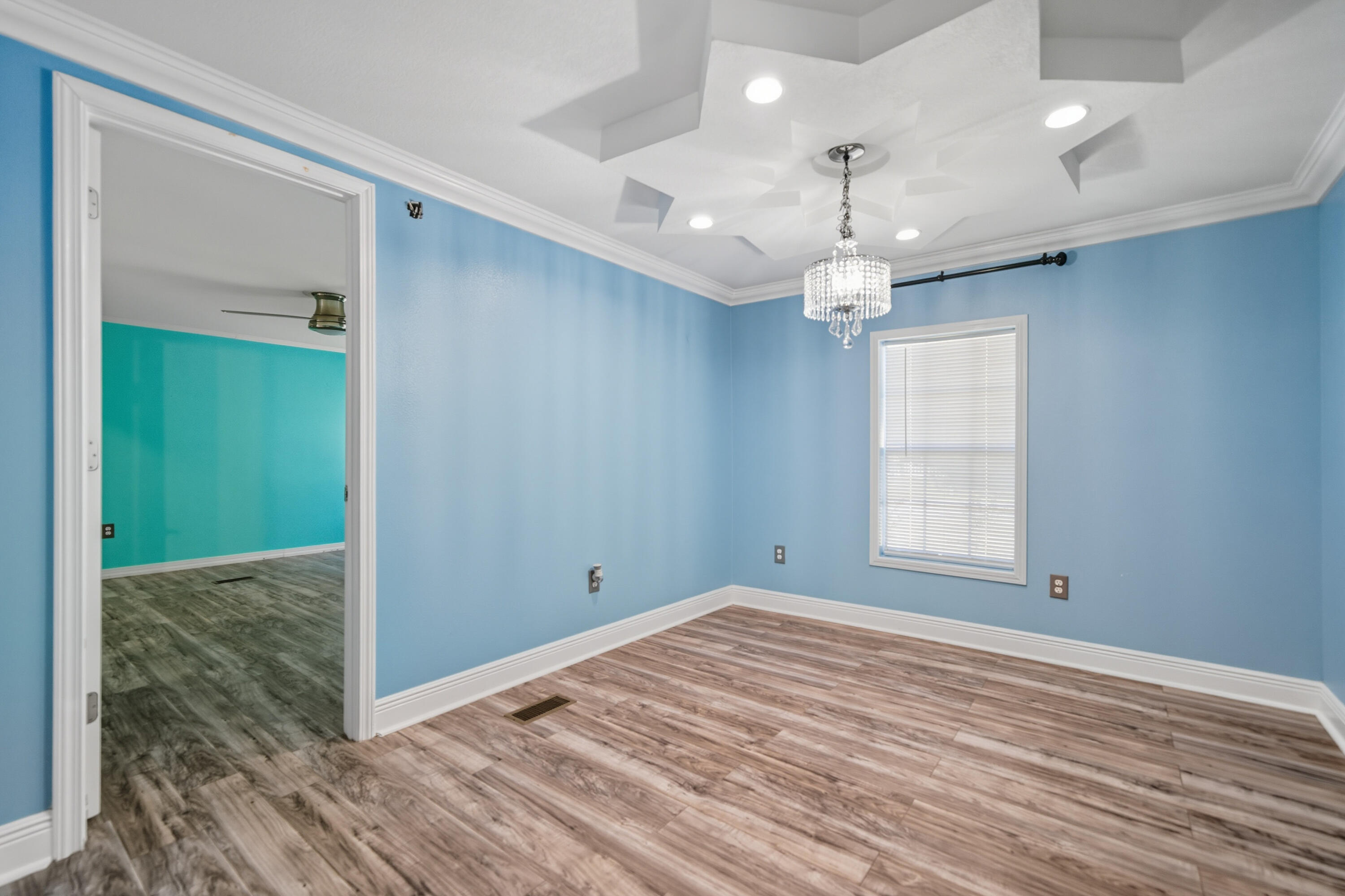 OAKWOOD LAKES ESTATES - Residential