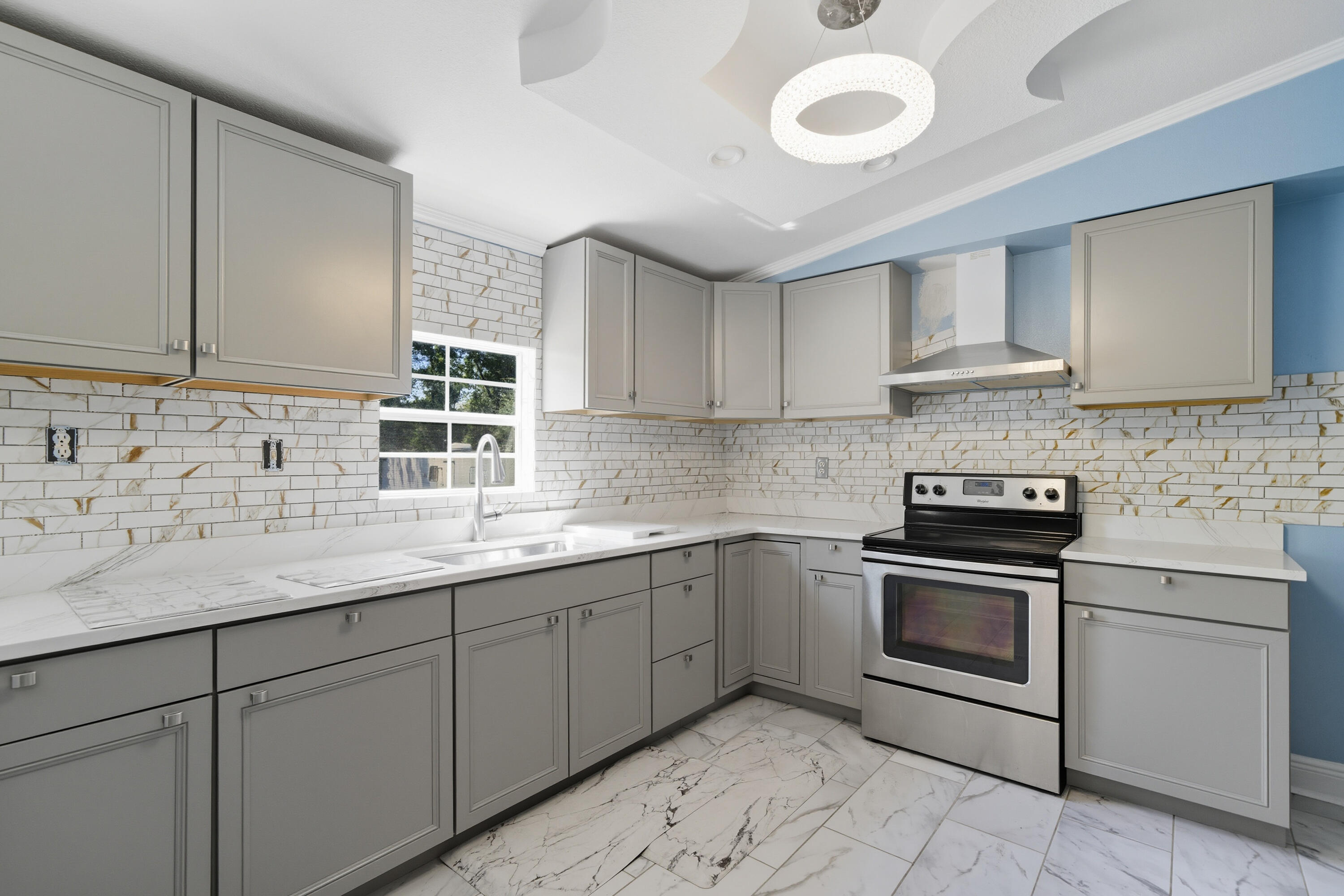 OAKWOOD LAKES ESTATES - Residential