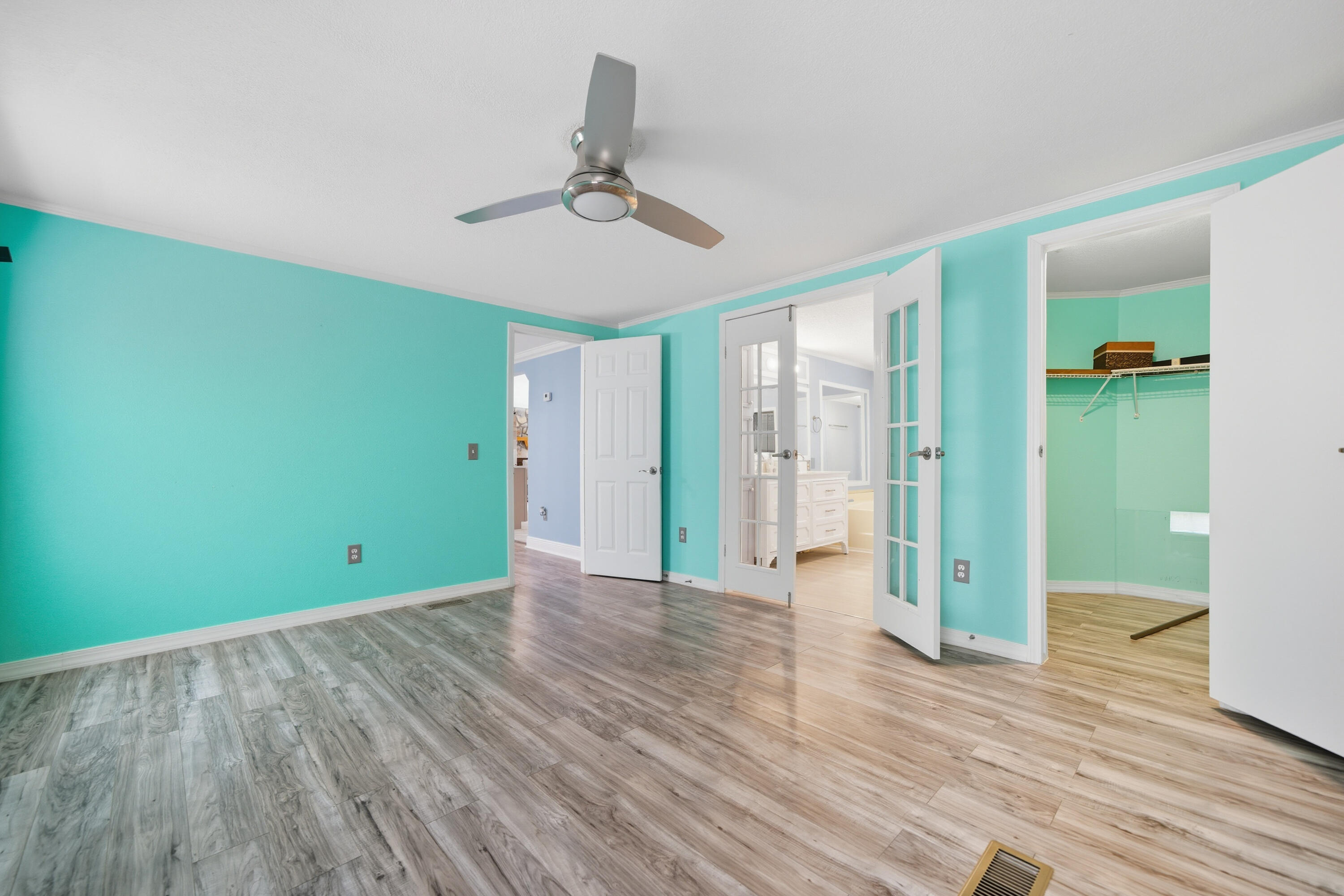 OAKWOOD LAKES ESTATES - Residential