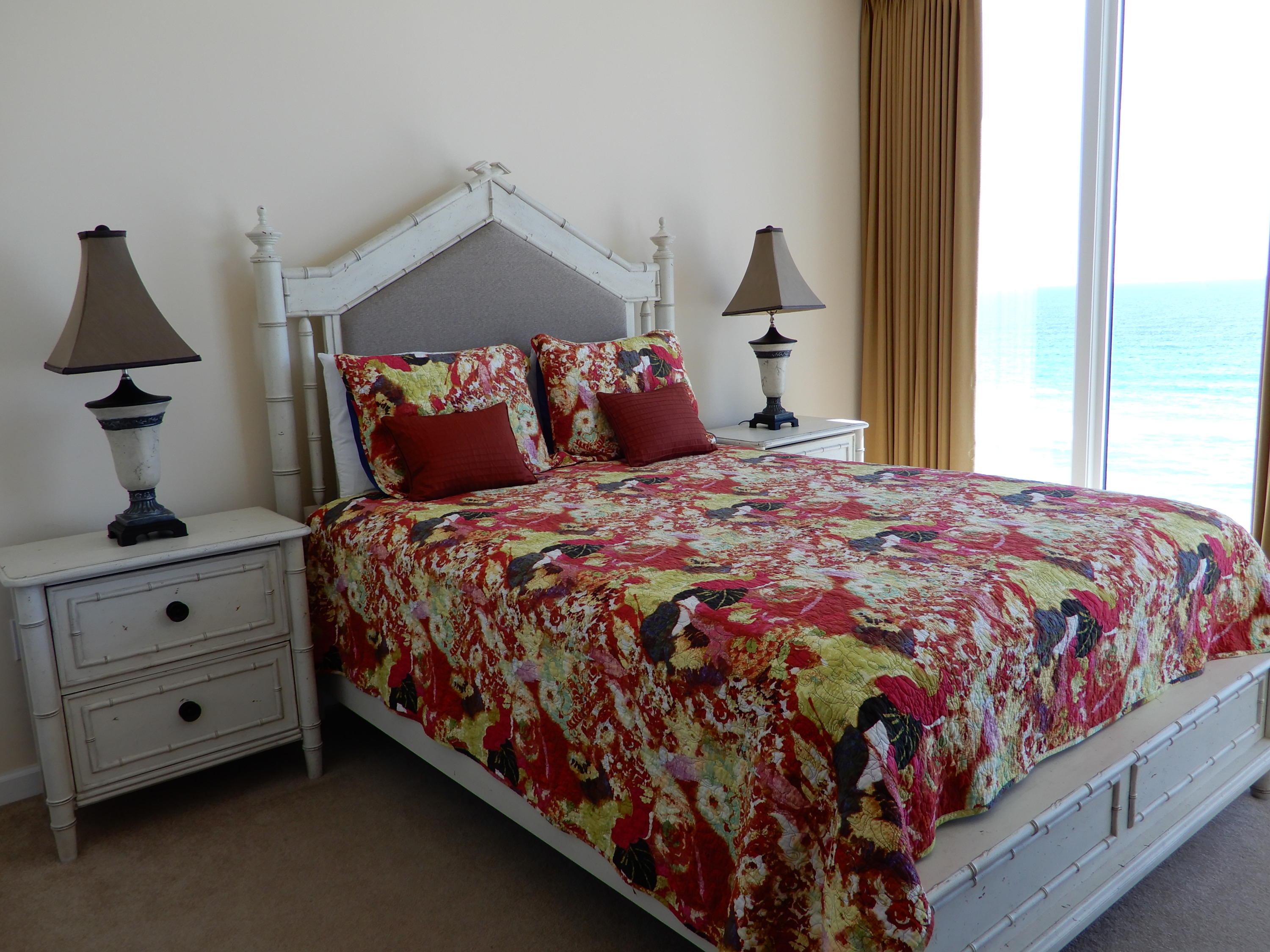 SILVER BEACH TOWERS West - Residential