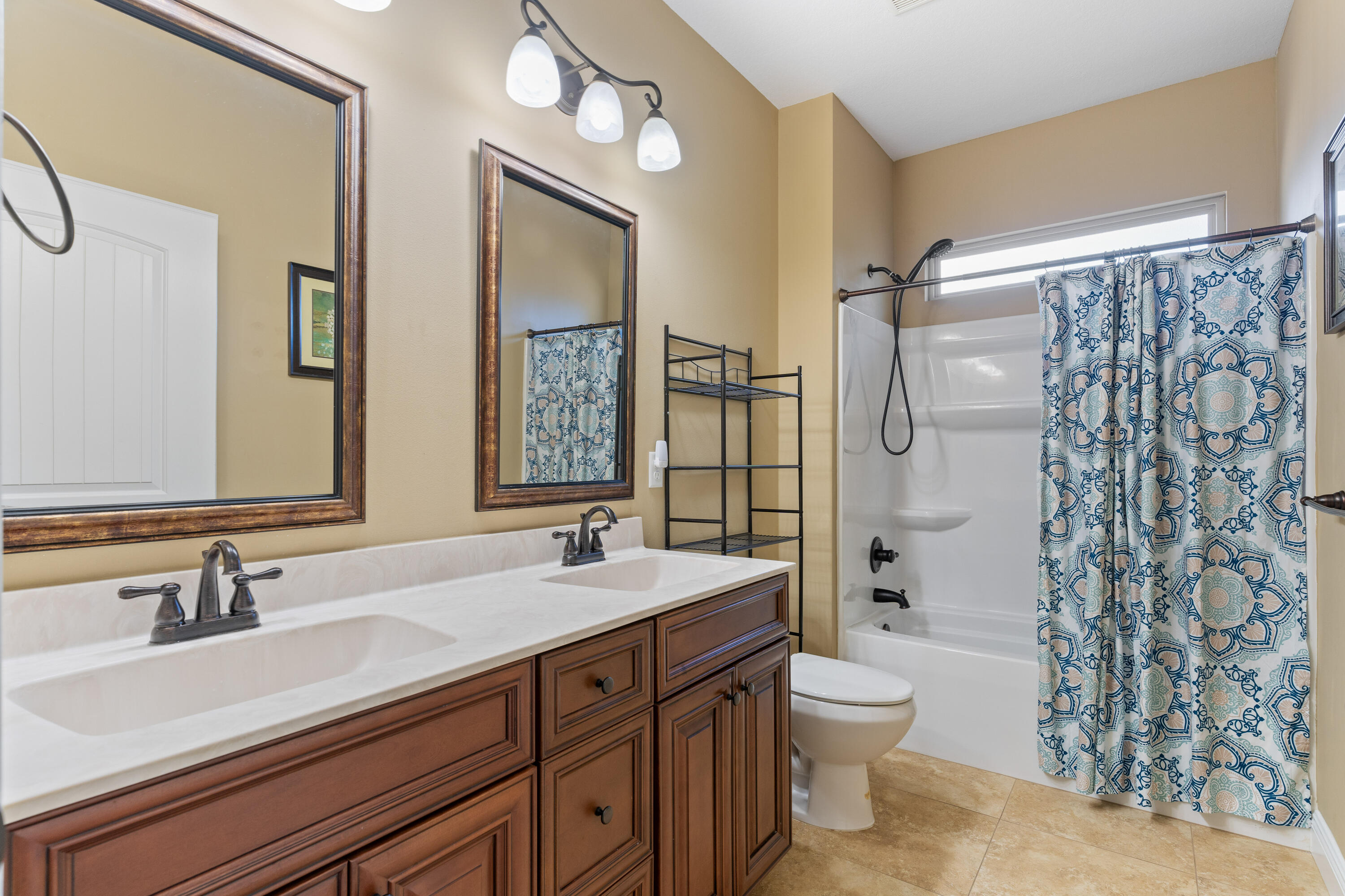 GARNIERS BEACH - Residential