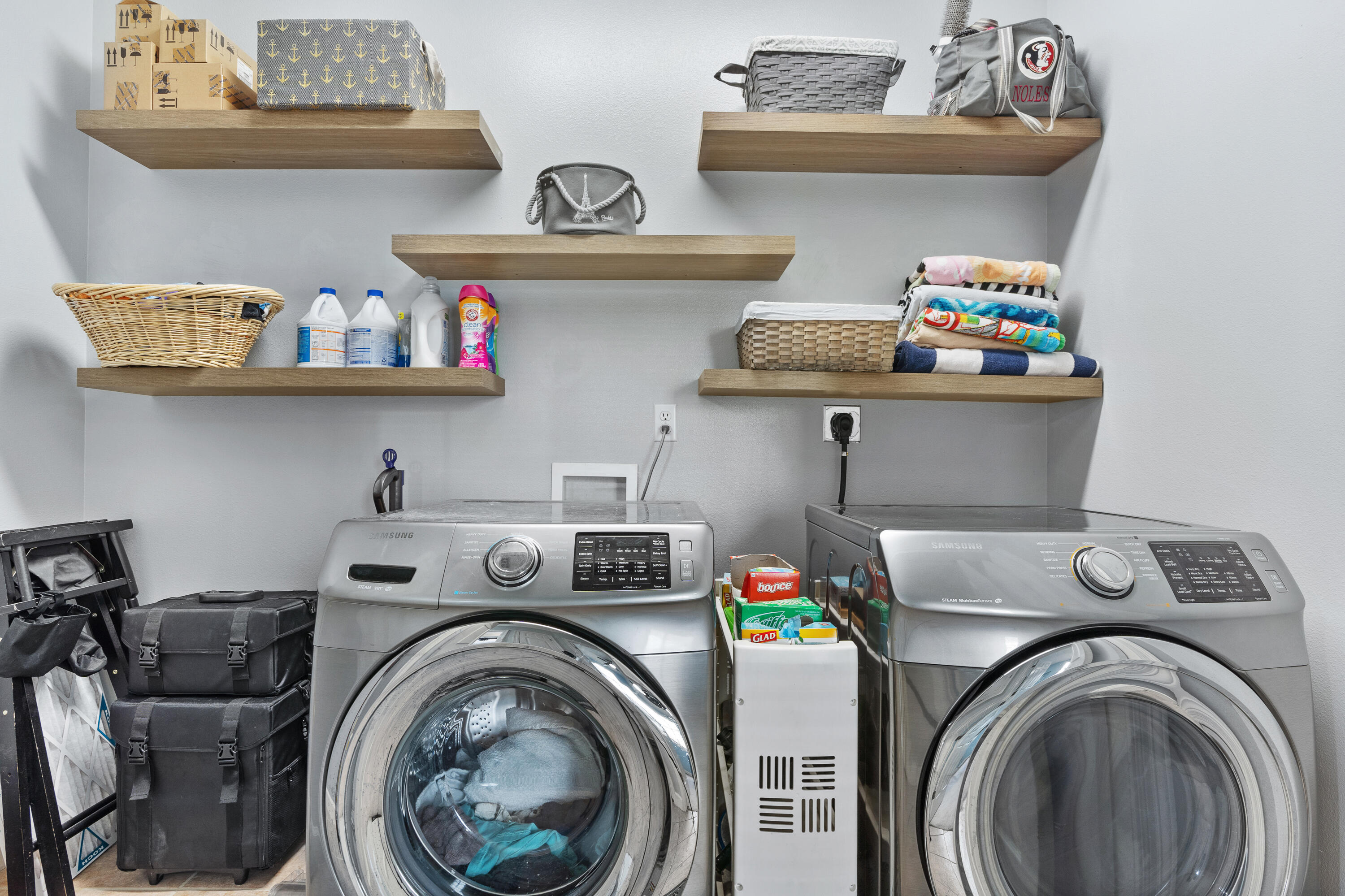 Calle Escada - Residential