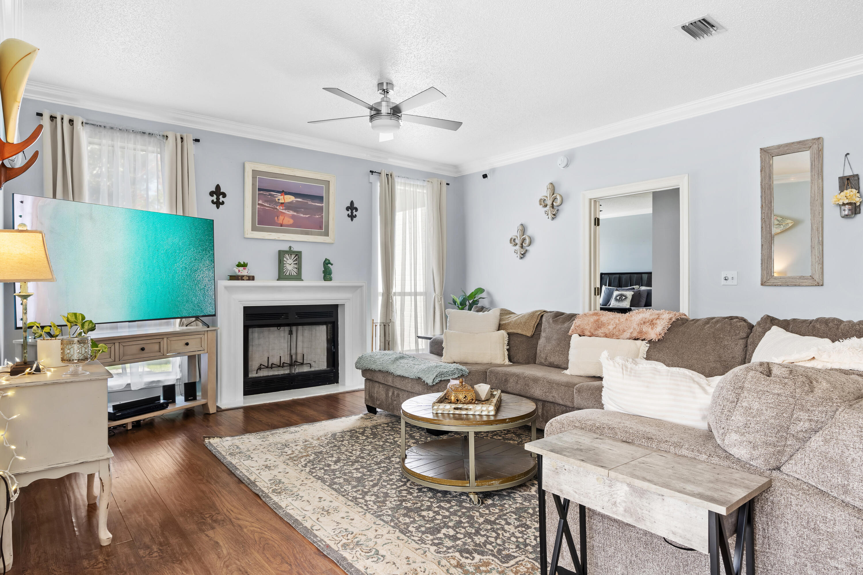 Calle Escada - Residential