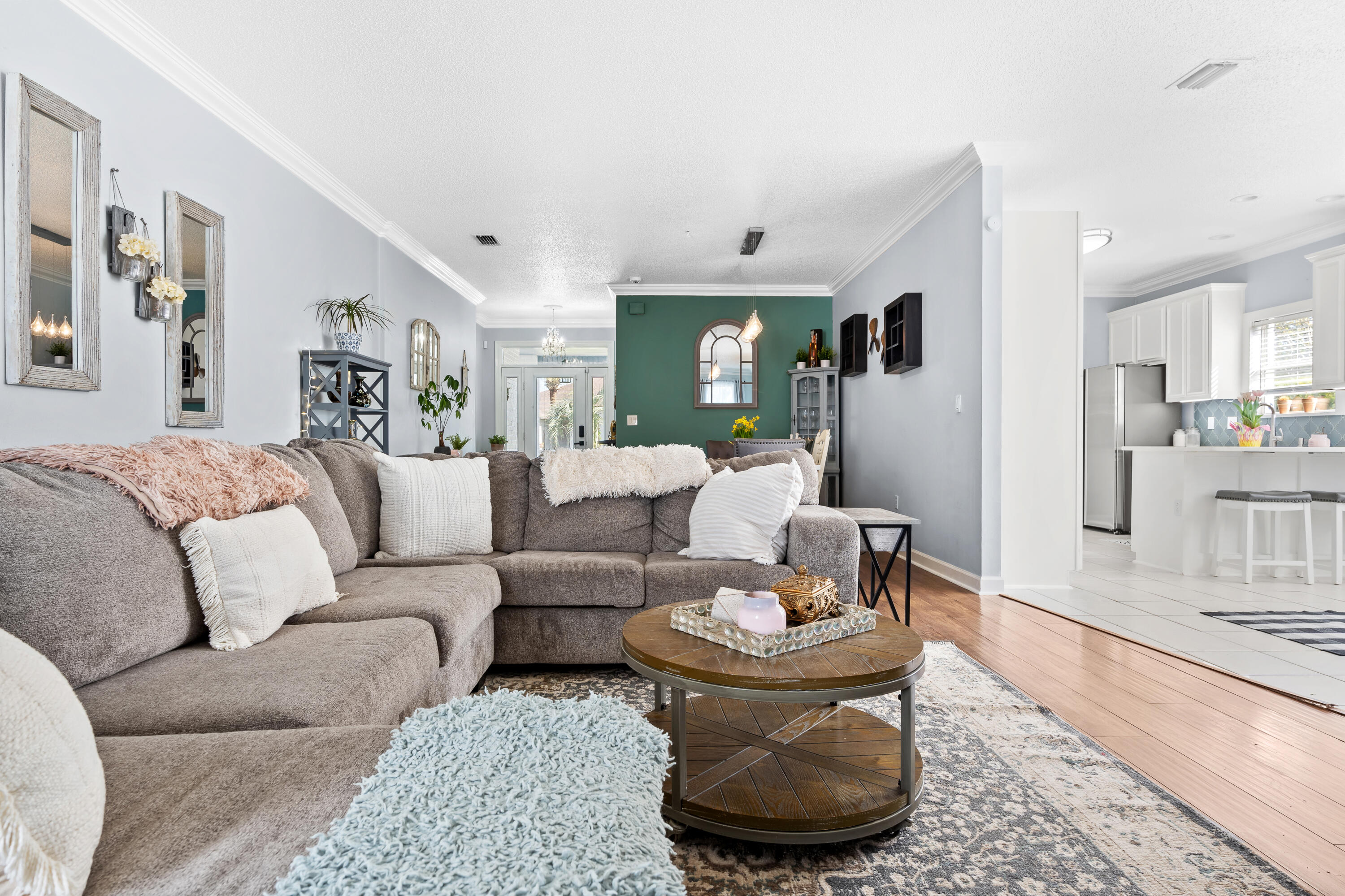 Calle Escada - Residential