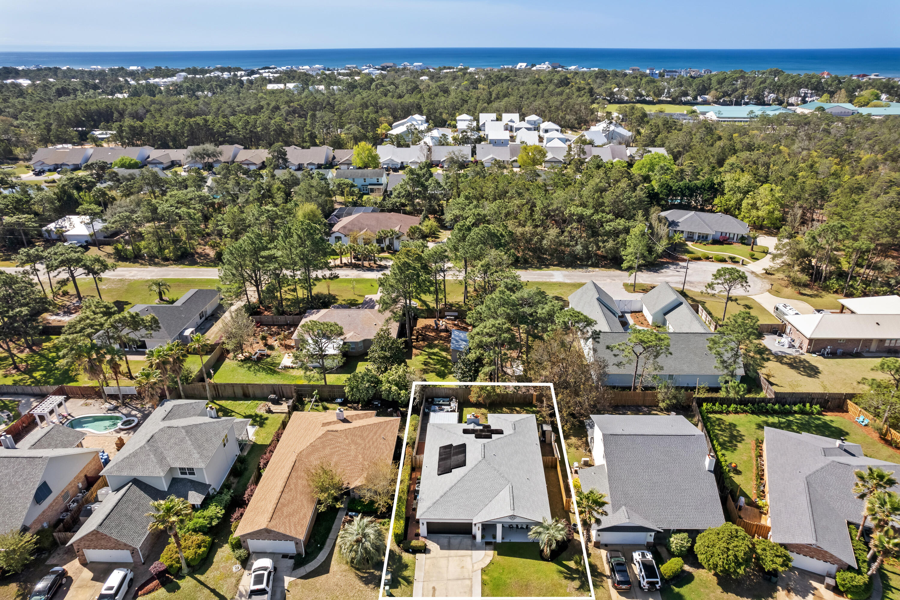 Calle Escada - Residential