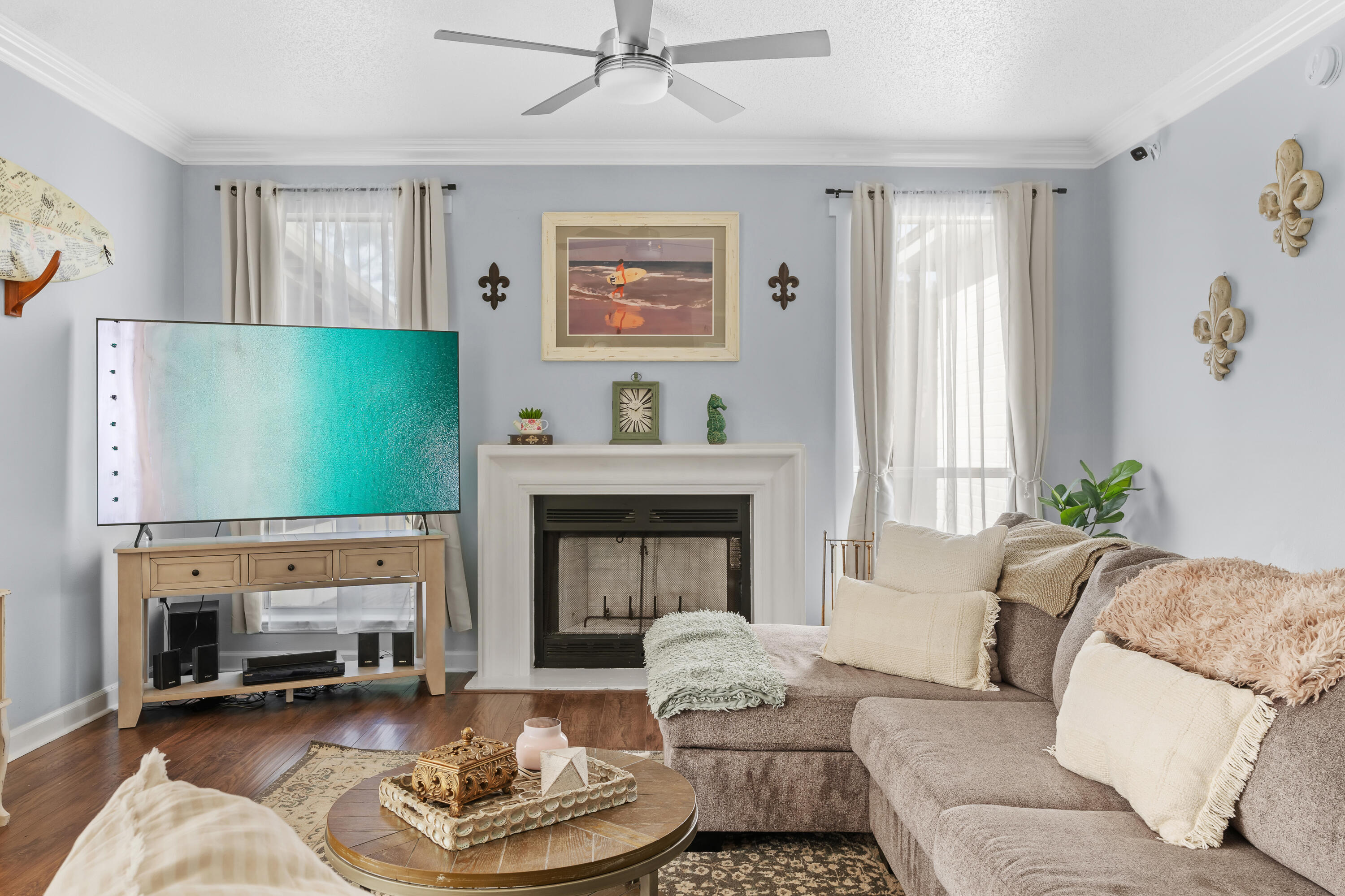 Calle Escada - Residential