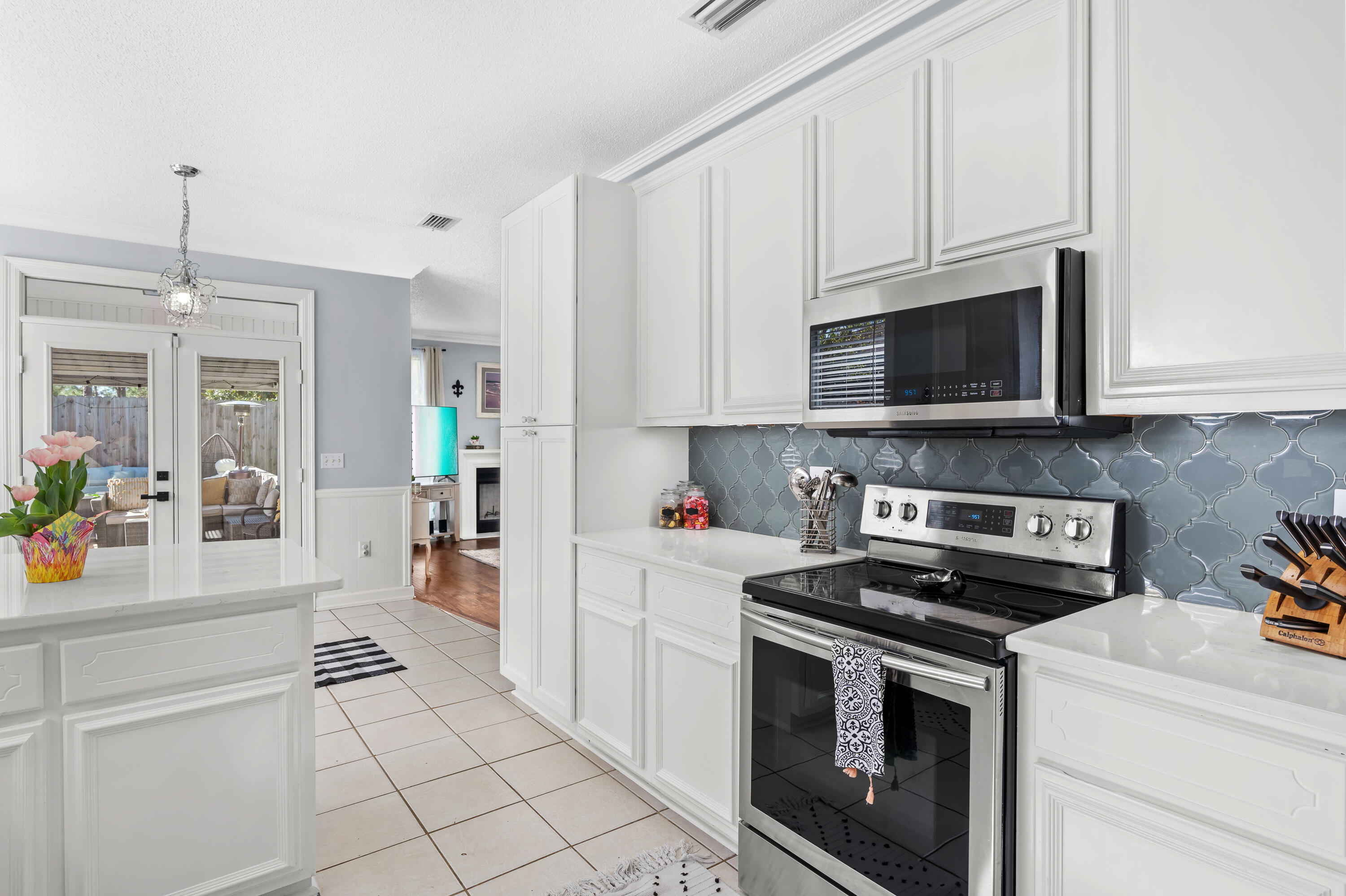 Calle Escada - Residential