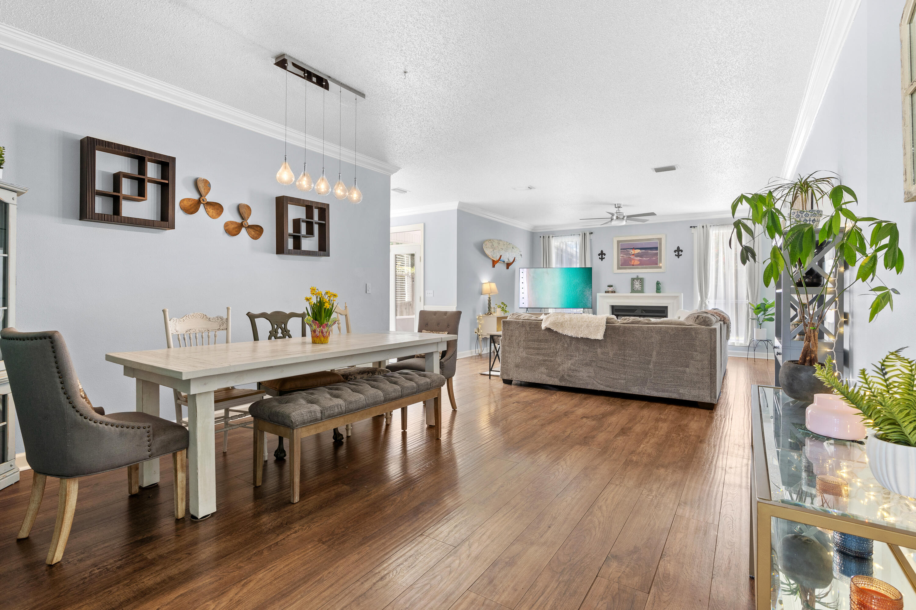 Calle Escada - Residential