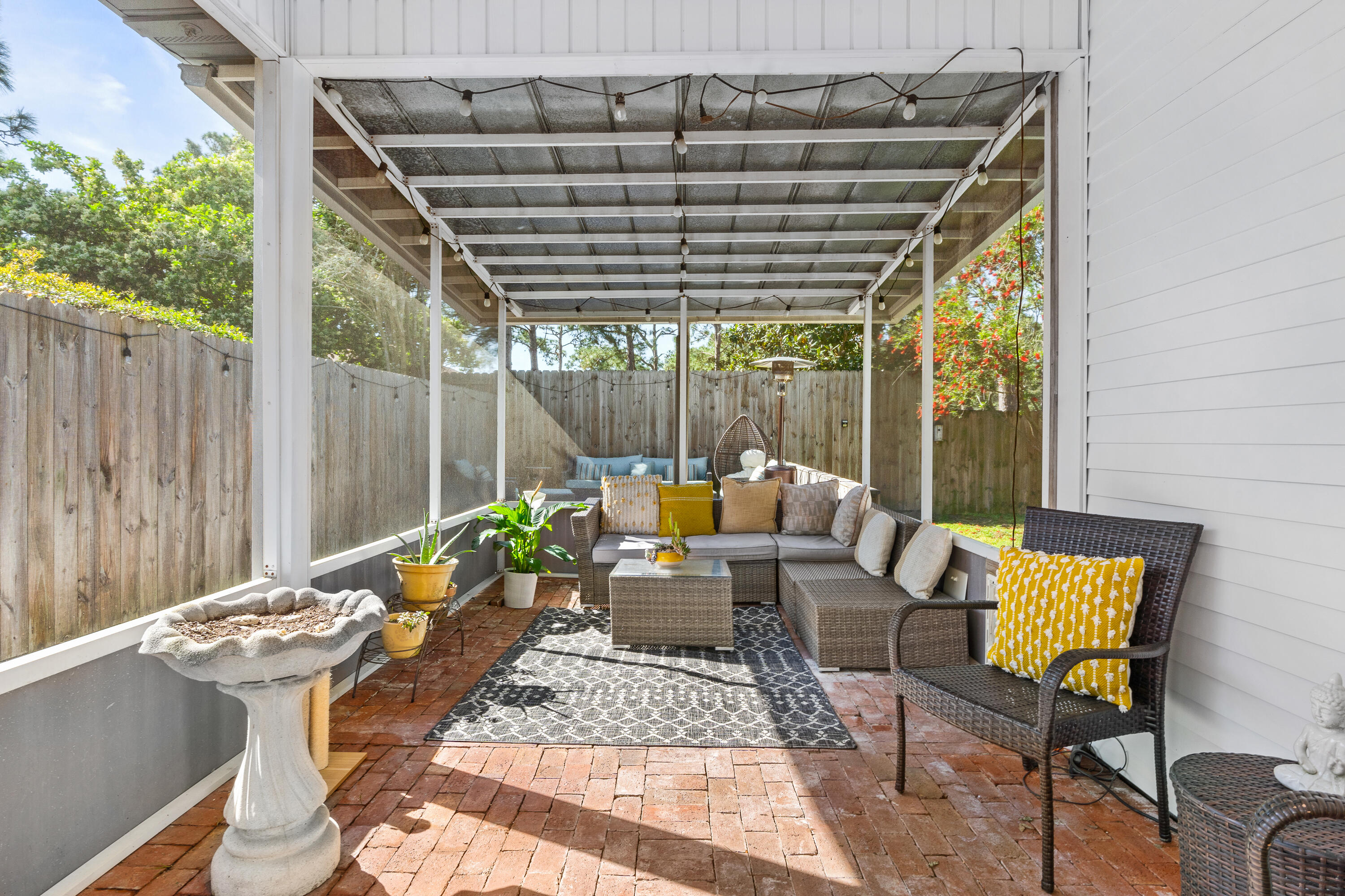 Calle Escada - Residential