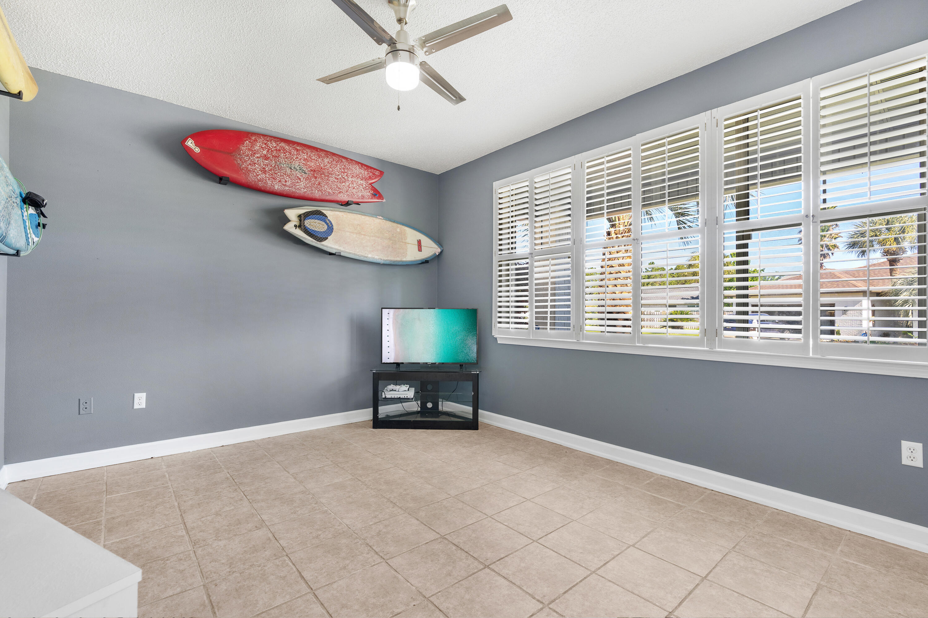 Calle Escada - Residential