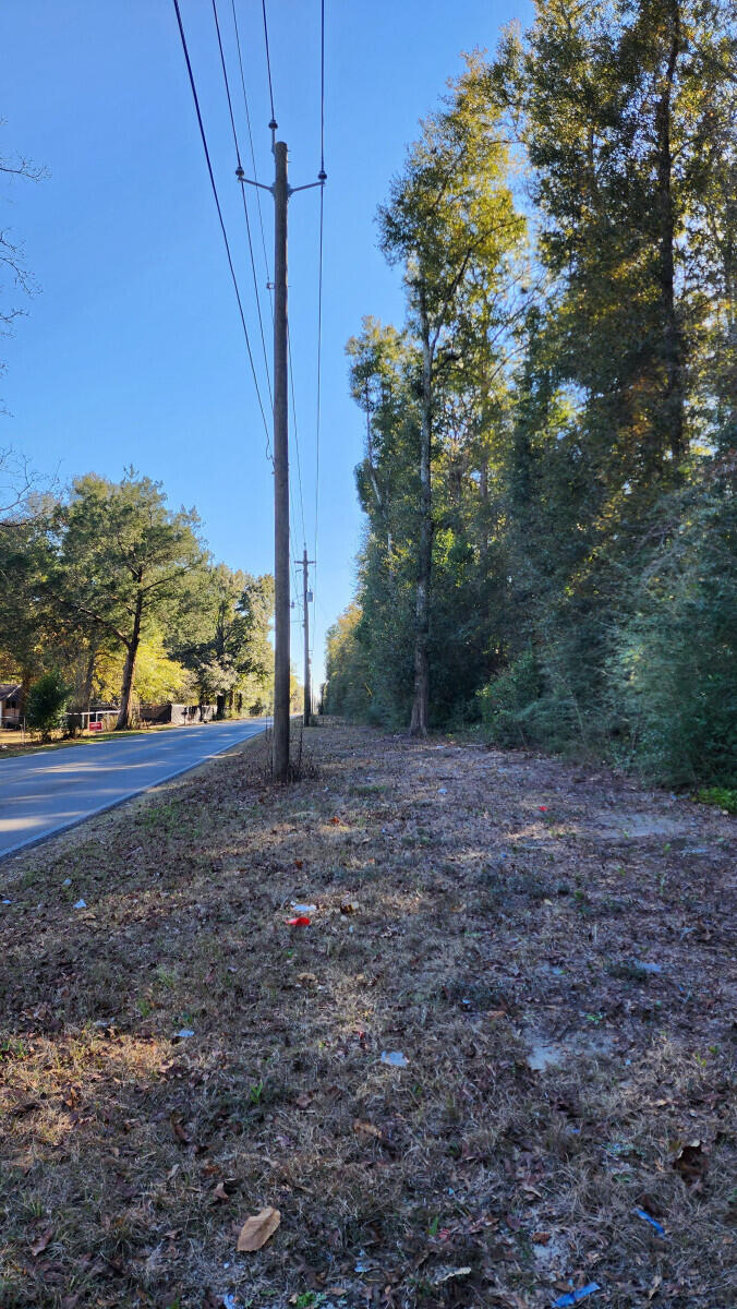 METES & BOUNDS - Land