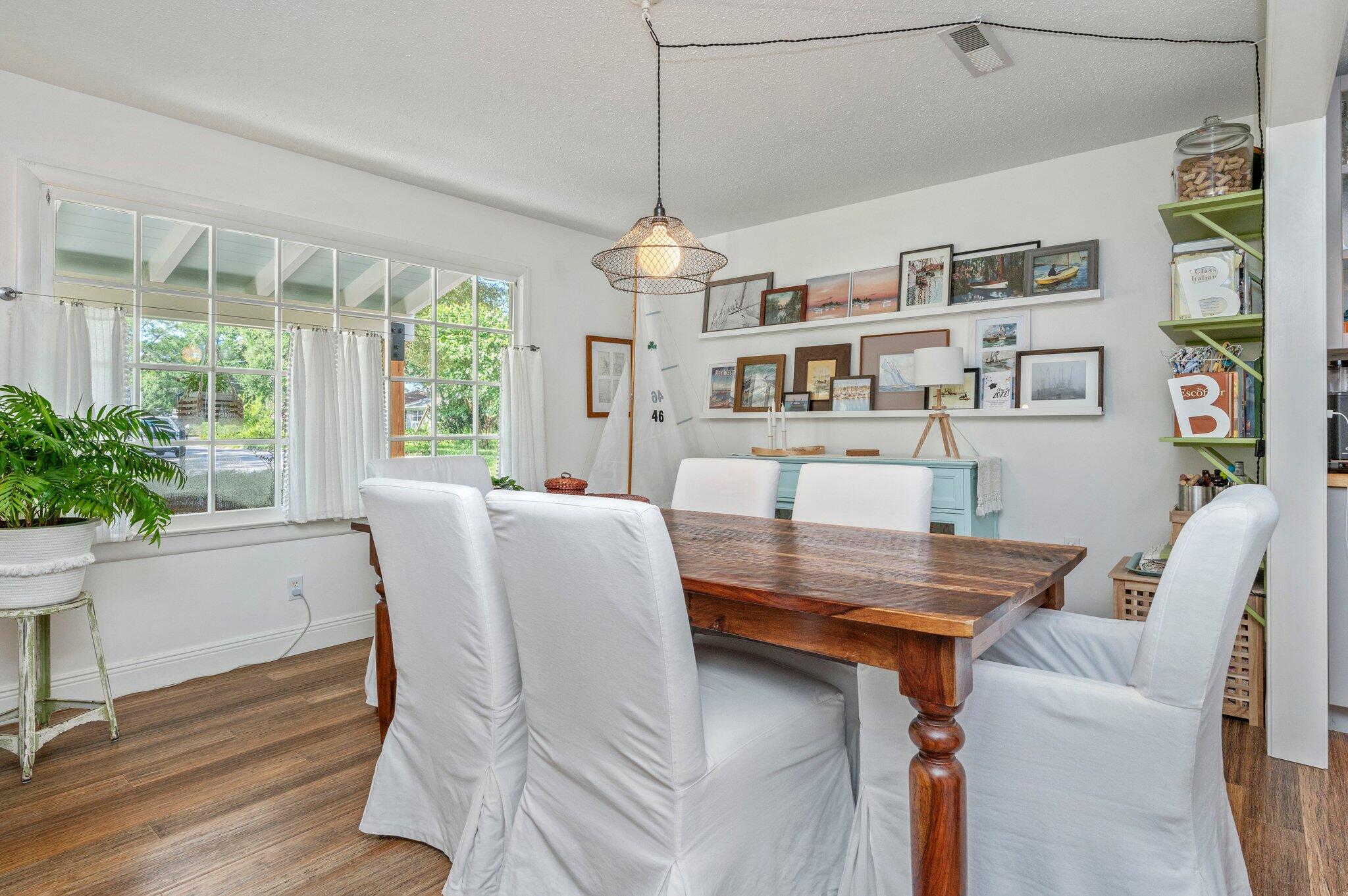 ELLIOTTS POINT 11TH ADDN - Residential