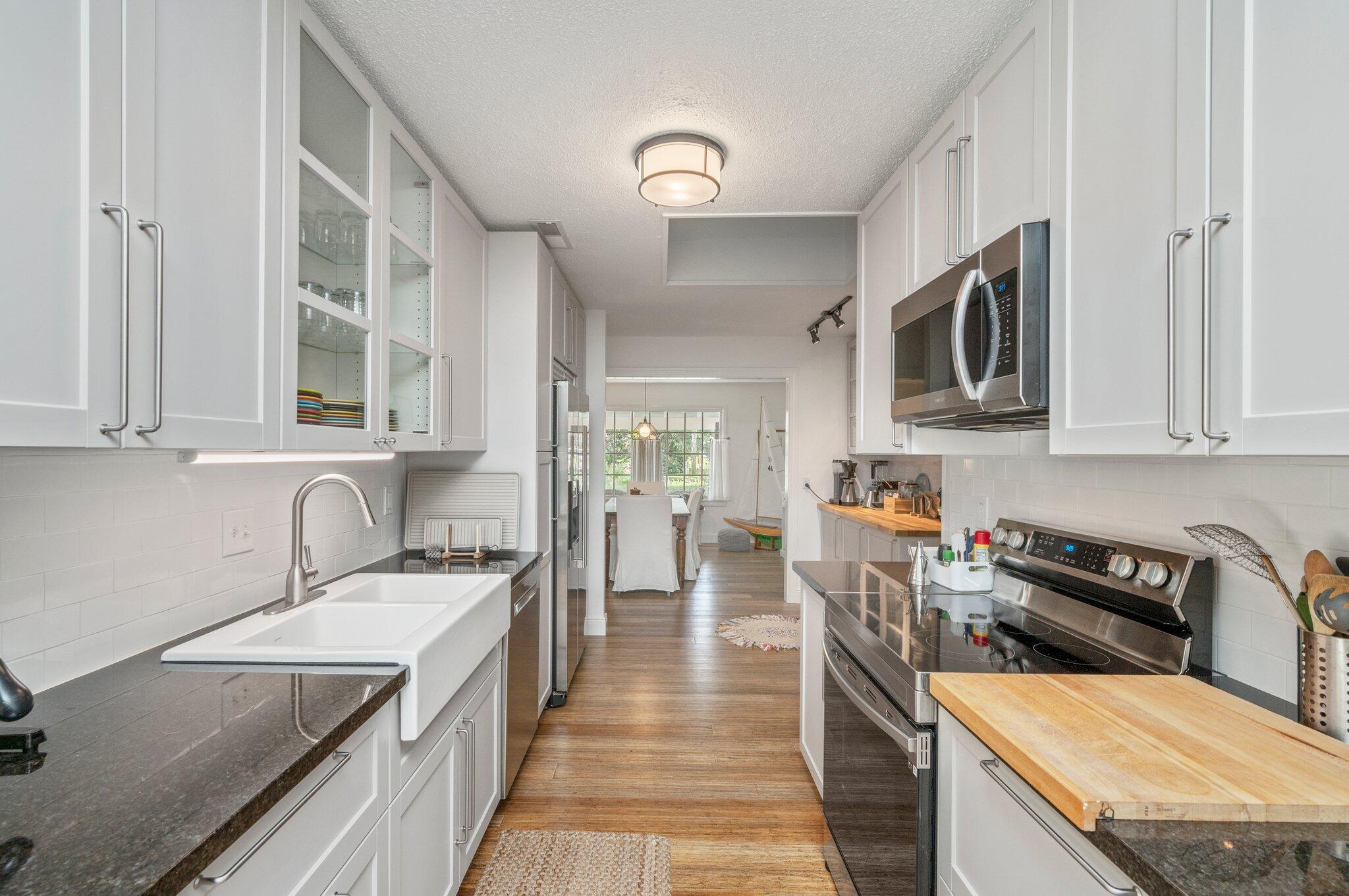 ELLIOTTS POINT 11TH ADDN - Residential