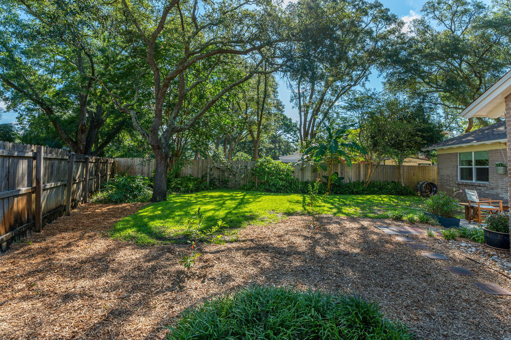 ELLIOTTS POINT 11TH ADDN - Residential