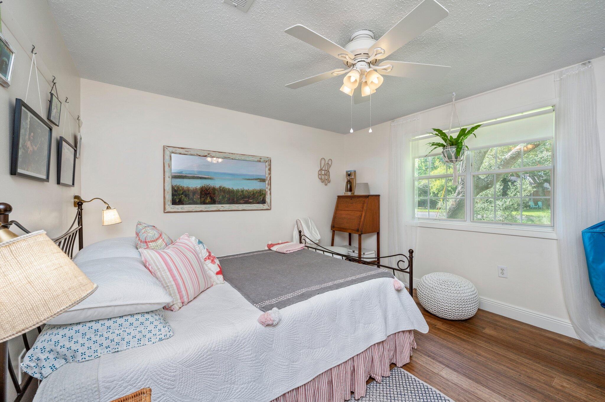 ELLIOTTS POINT 11TH ADDN - Residential