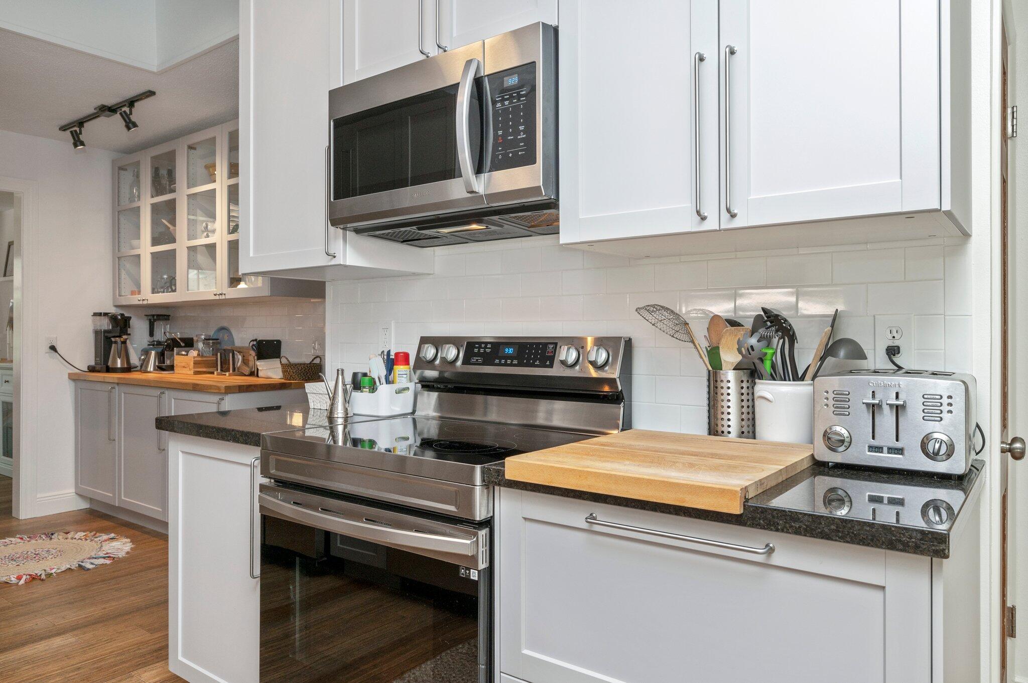 ELLIOTTS POINT 11TH ADDN - Residential