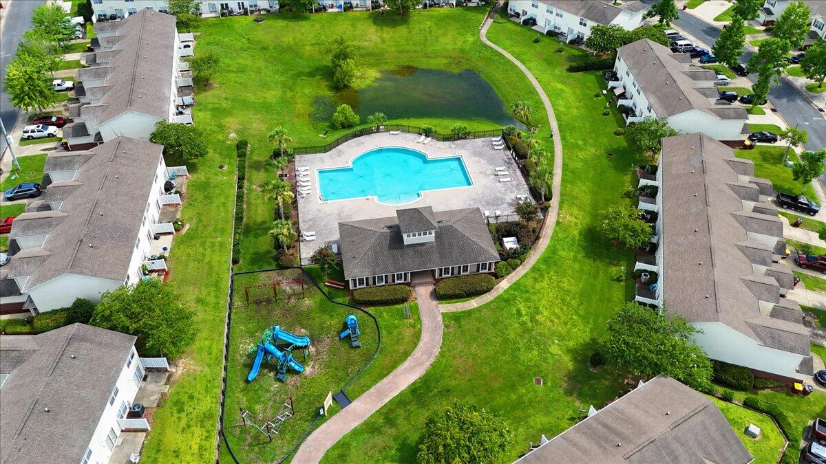 EAGLES LANDING T/H LOT 6 BLK V - Residential