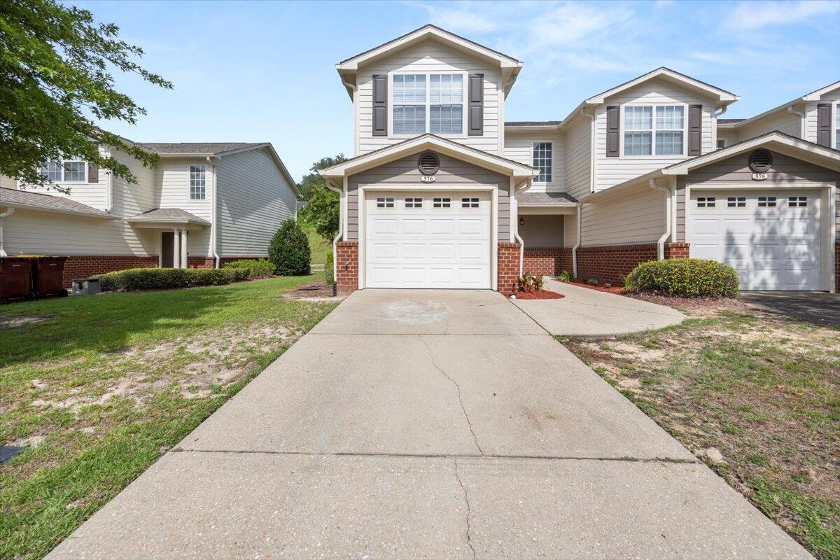 EAGLES LANDING T/H LOT 6 BLK V - Residential