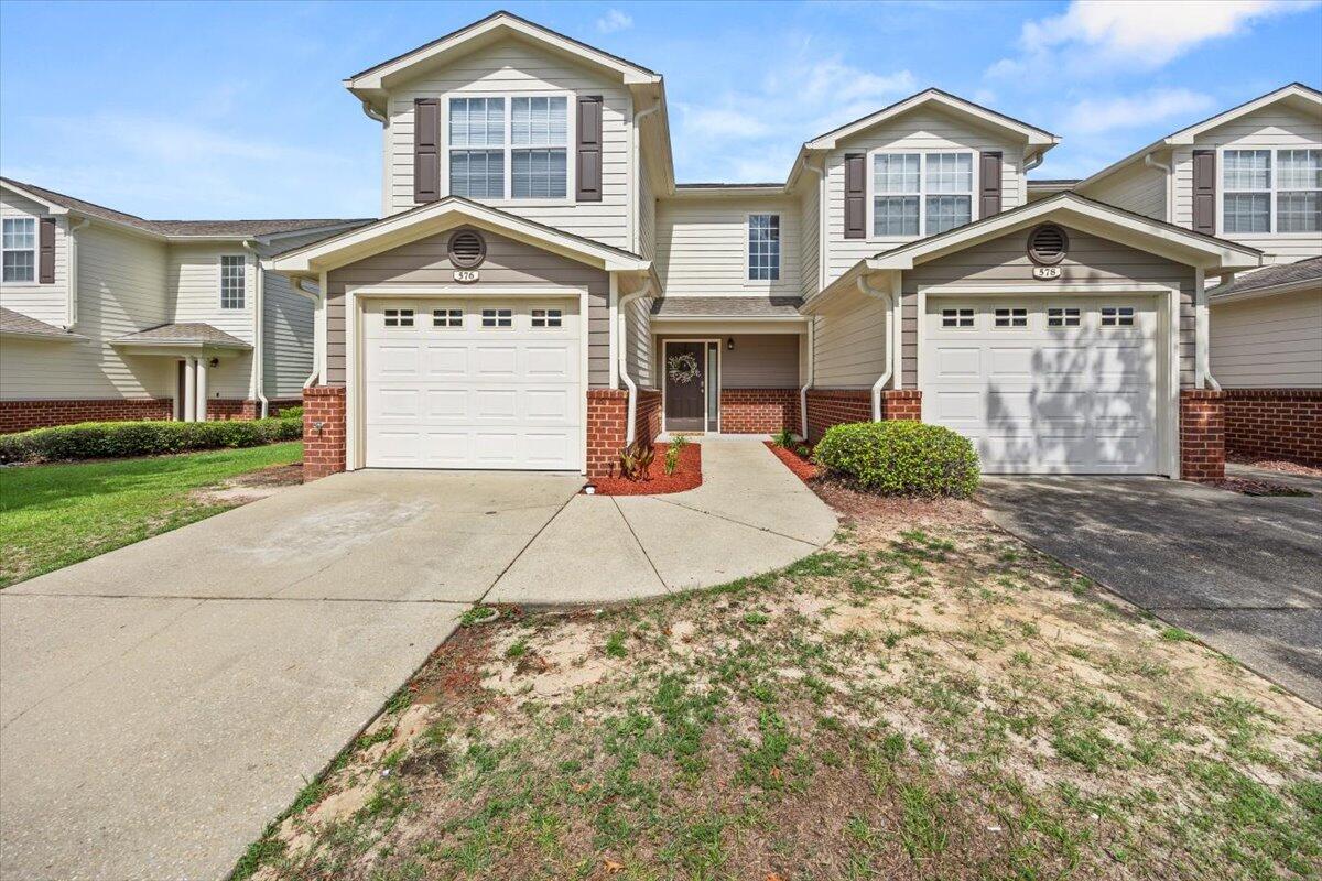 EAGLES LANDING T/H LOT 6 BLK V - Residential