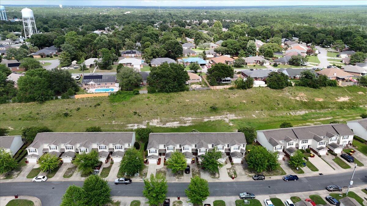 EAGLES LANDING T/H LOT 6 BLK V - Residential