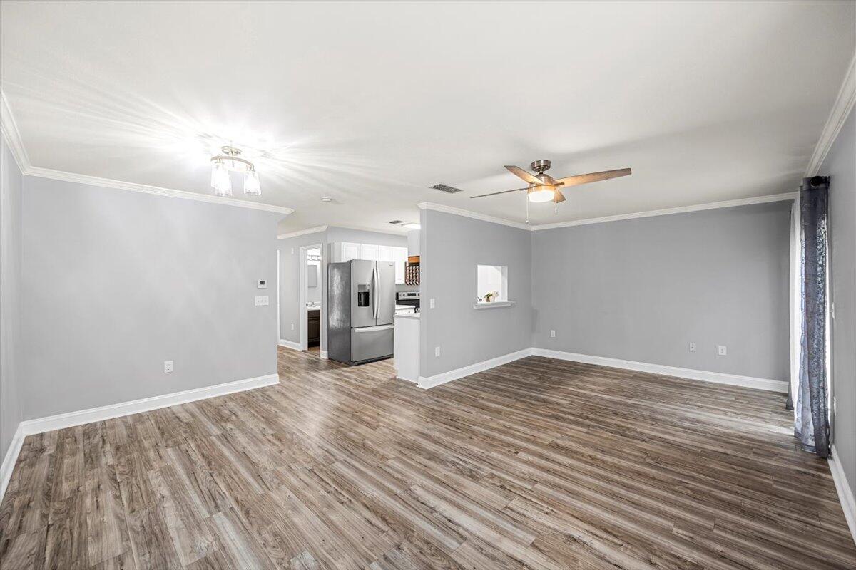 EAGLES LANDING T/H LOT 6 BLK V - Residential