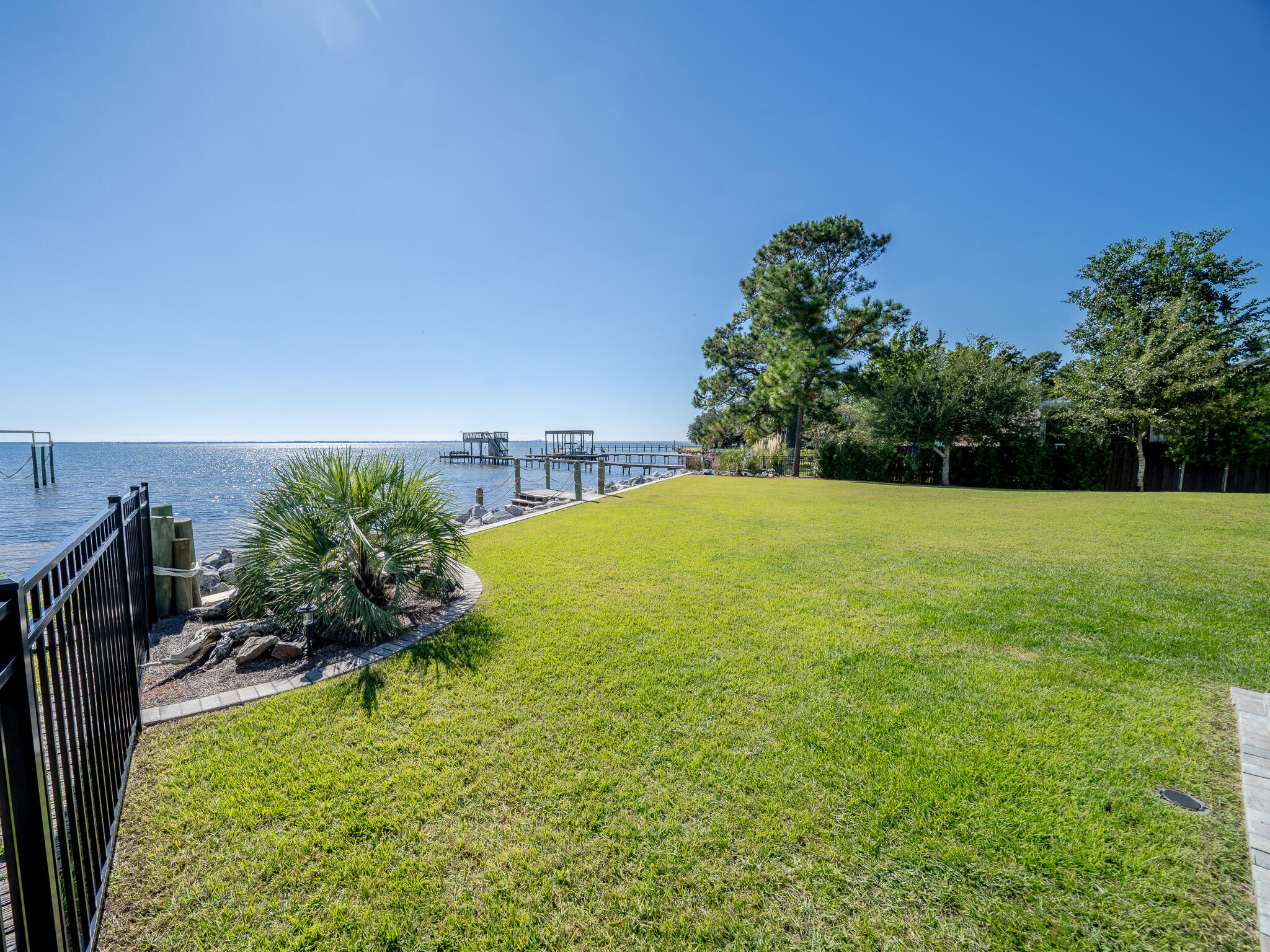 DOLPHIN COVE ESTATES T/H - Residential