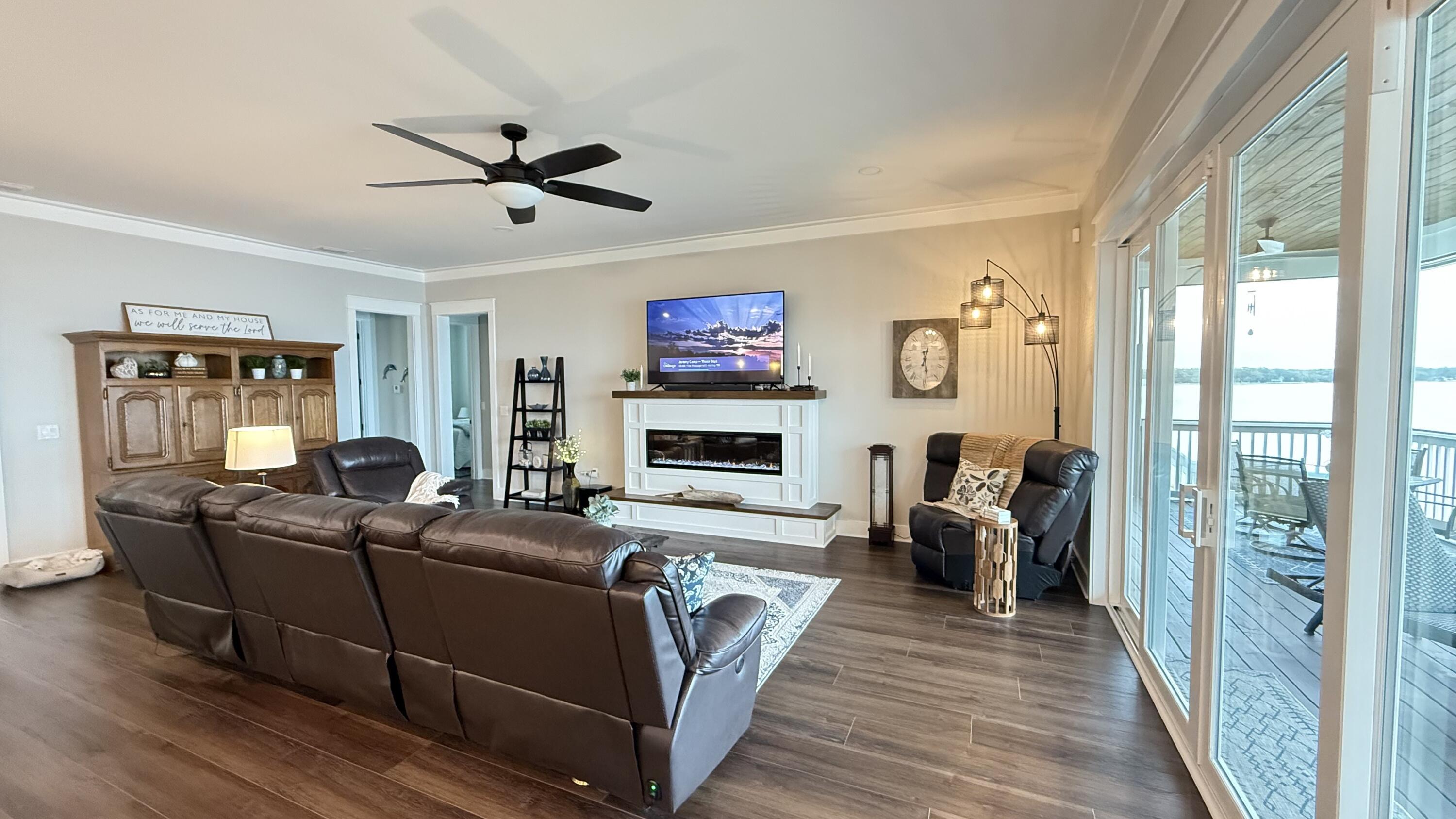 DOLPHIN COVE ESTATES T/H - Residential