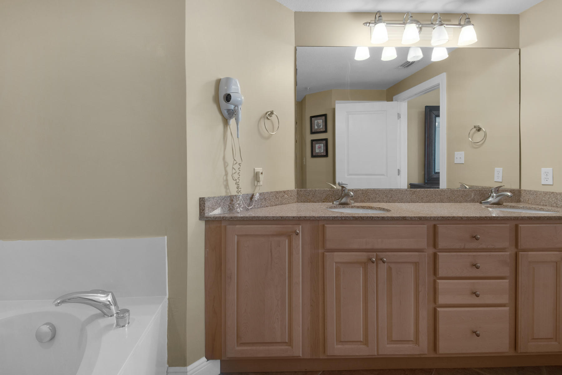 GRANDVIEW EAST - Residential