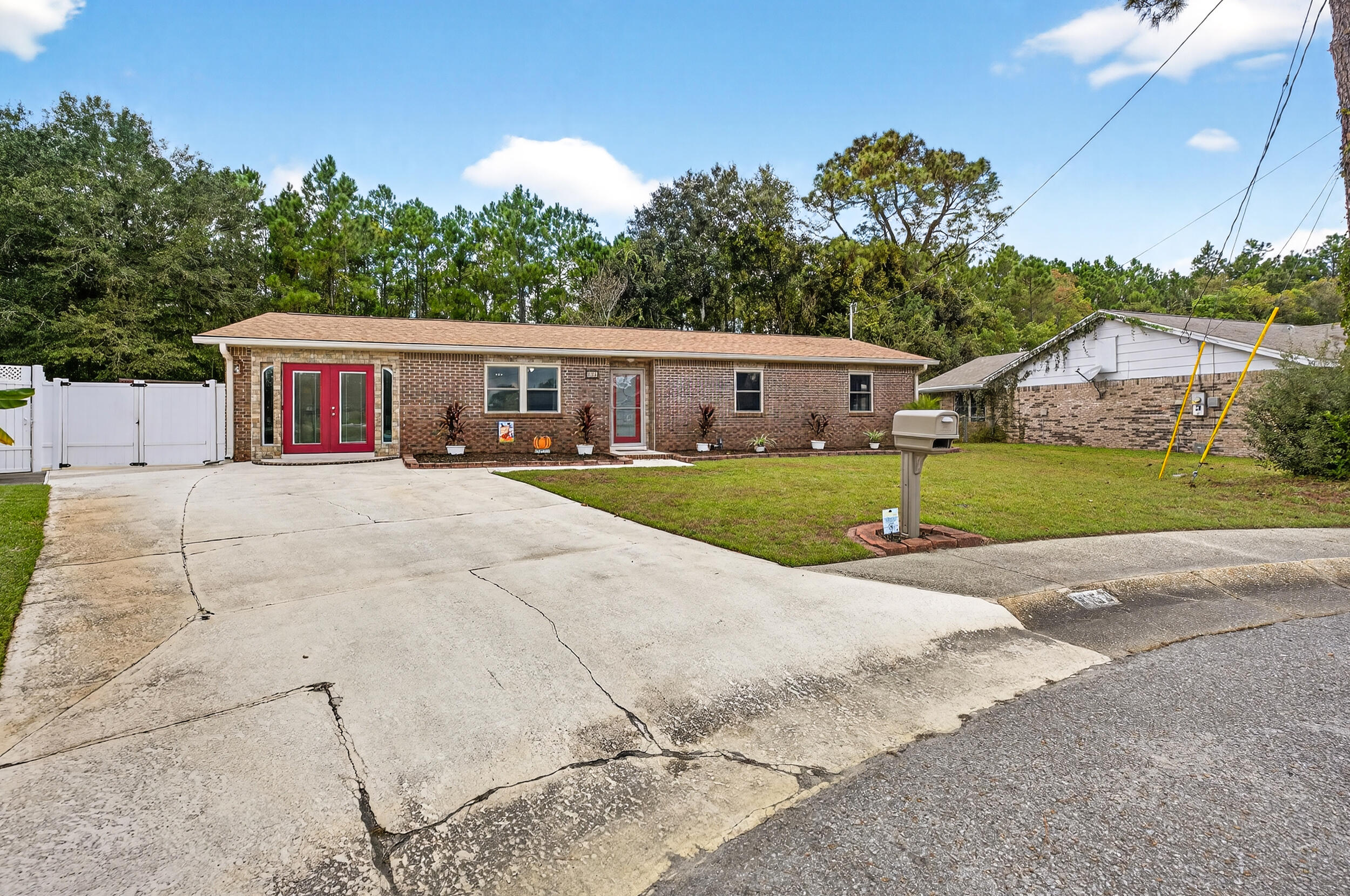 CARRACRES WEST - Residential