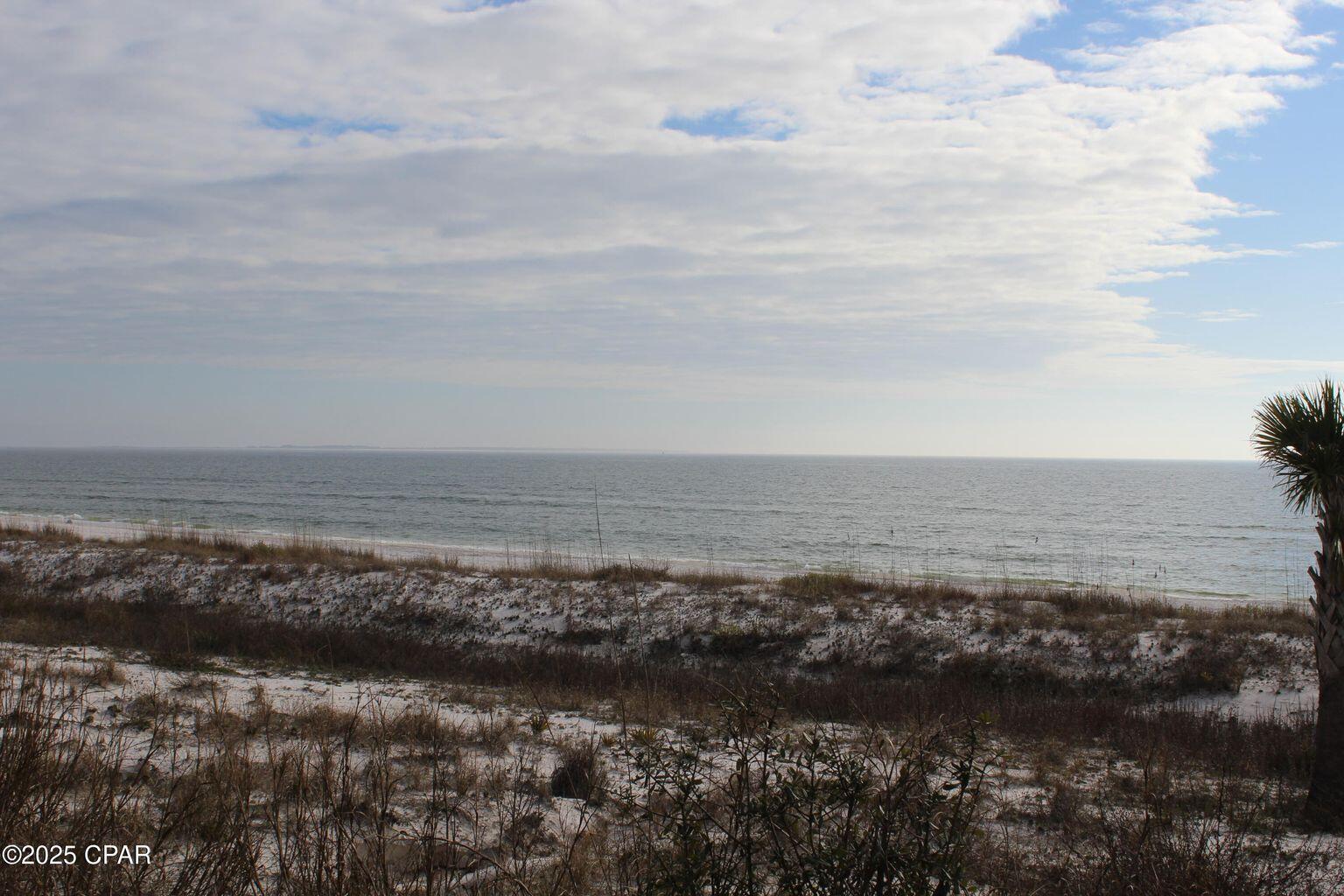 NO RECORDED SUBDIVISION - Land