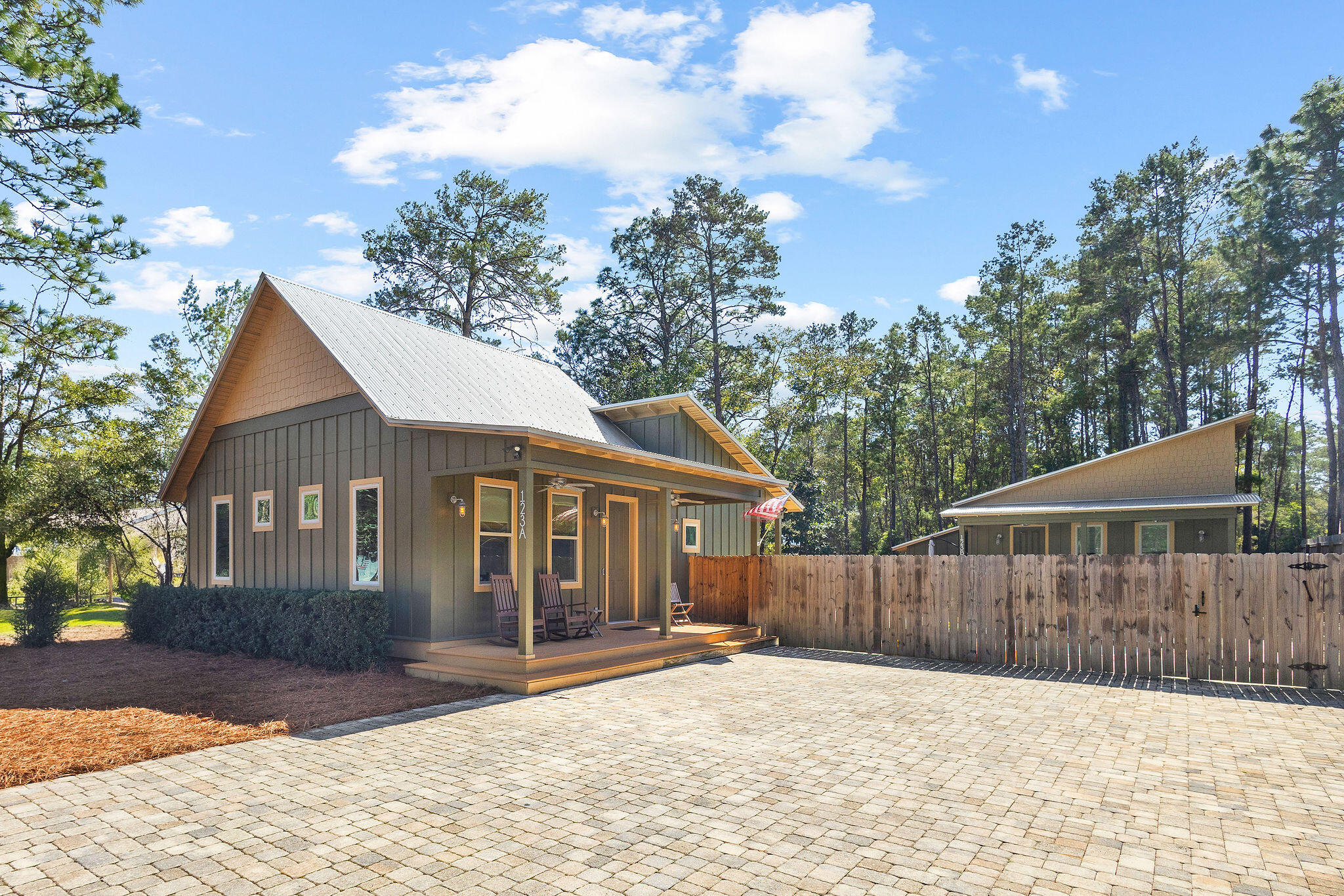 DAUGHETTES AMENDED - Residential