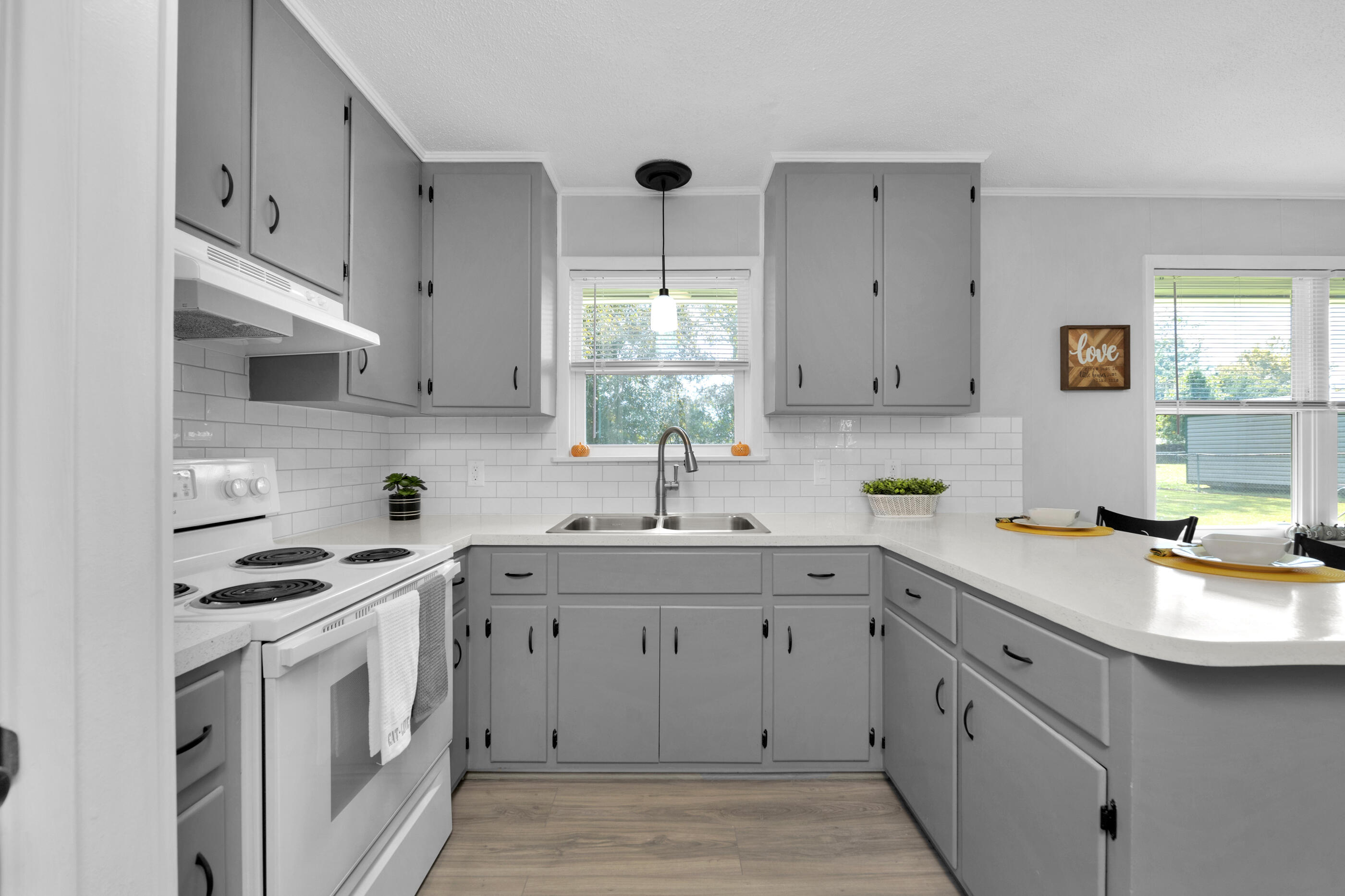 ADAMS POWELL EAST - Residential