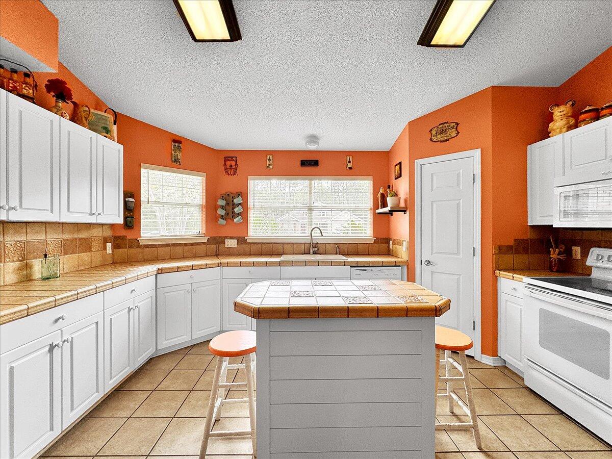 HOLLEY BY THE SEA, 1ST ADD - Residential