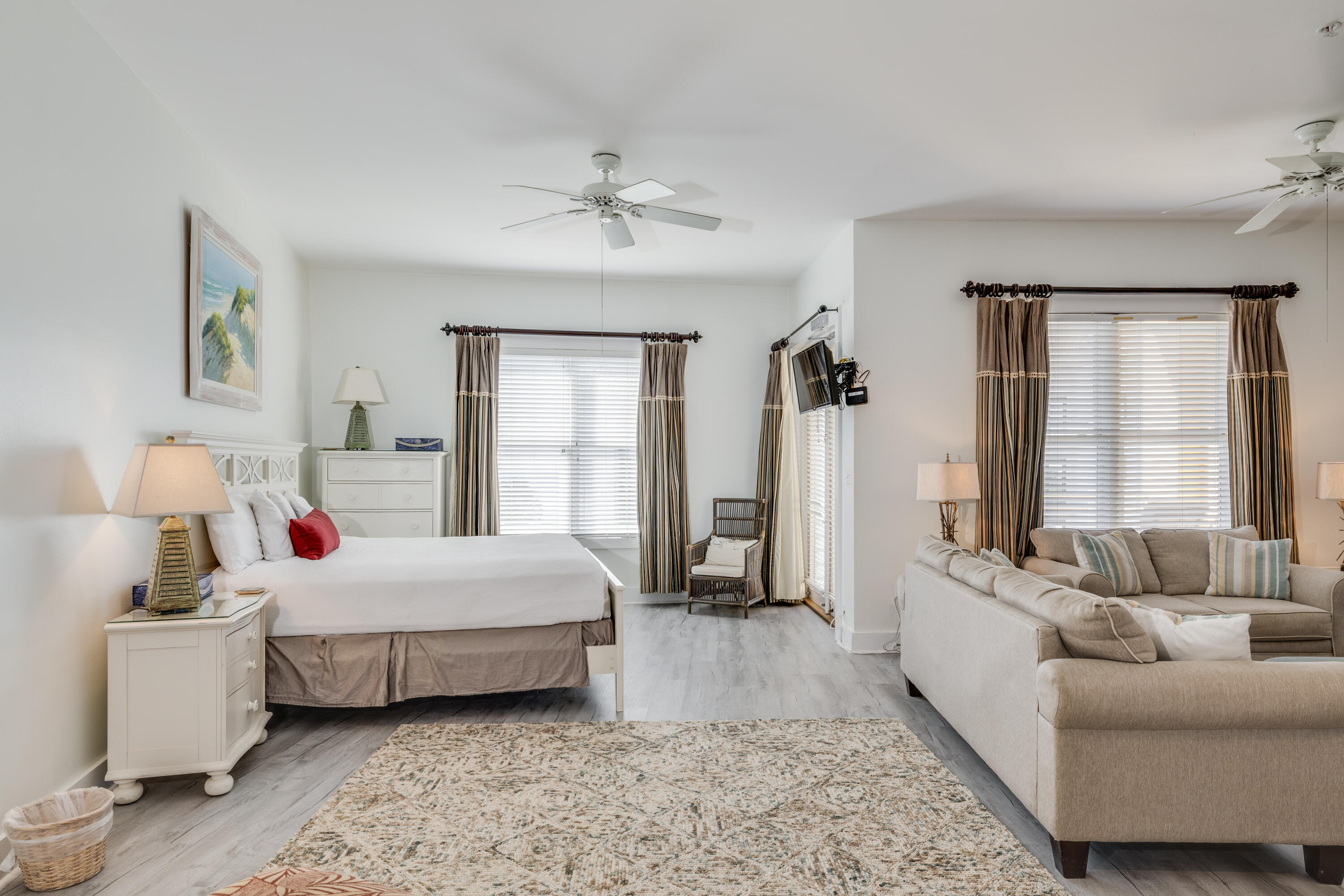 INN AT GULF PLACE - Residential