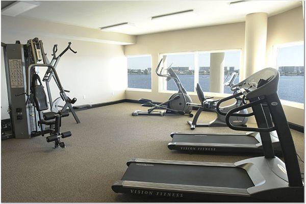 PRESIDIO YACHT CLUB - Residential