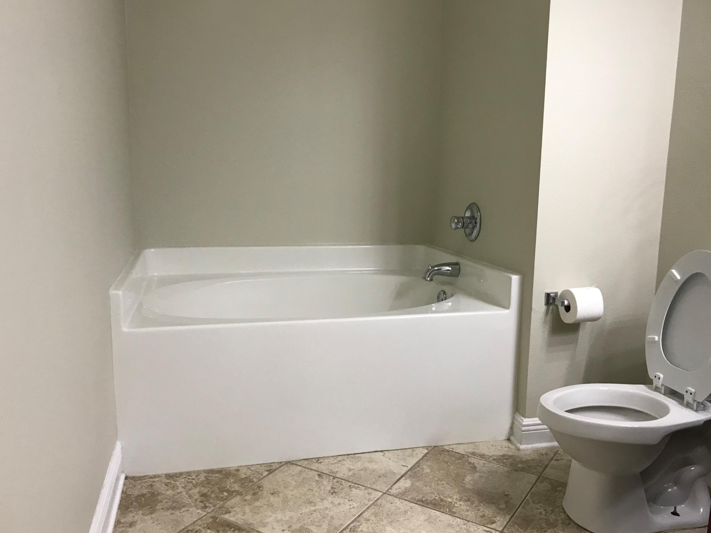 ROLLING RIDGE - Residential Lease