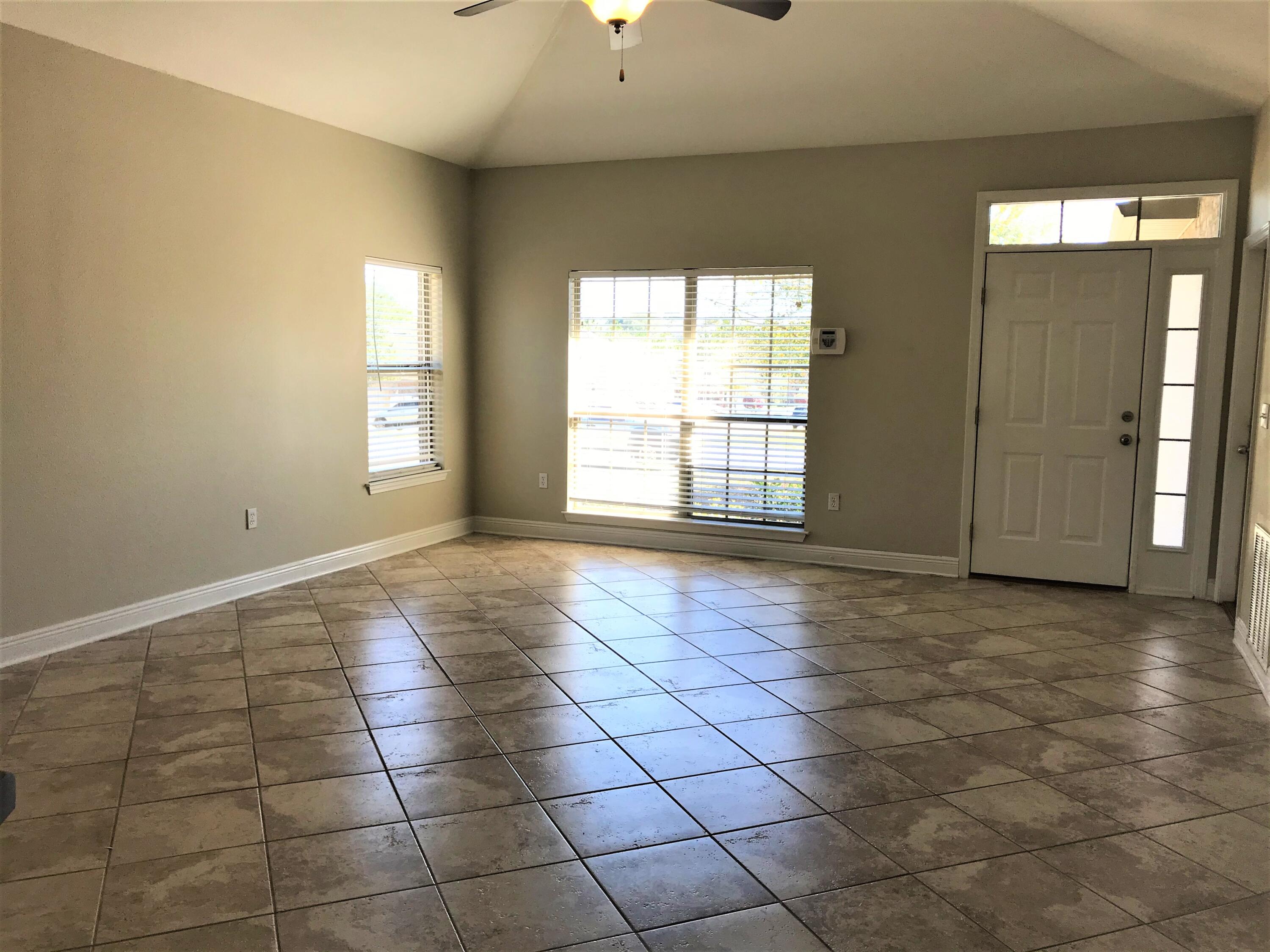 ROLLING RIDGE - Residential Lease