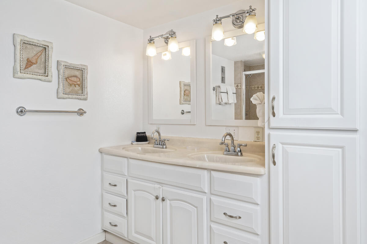 SHORELINE TOWERS 2 - Residential