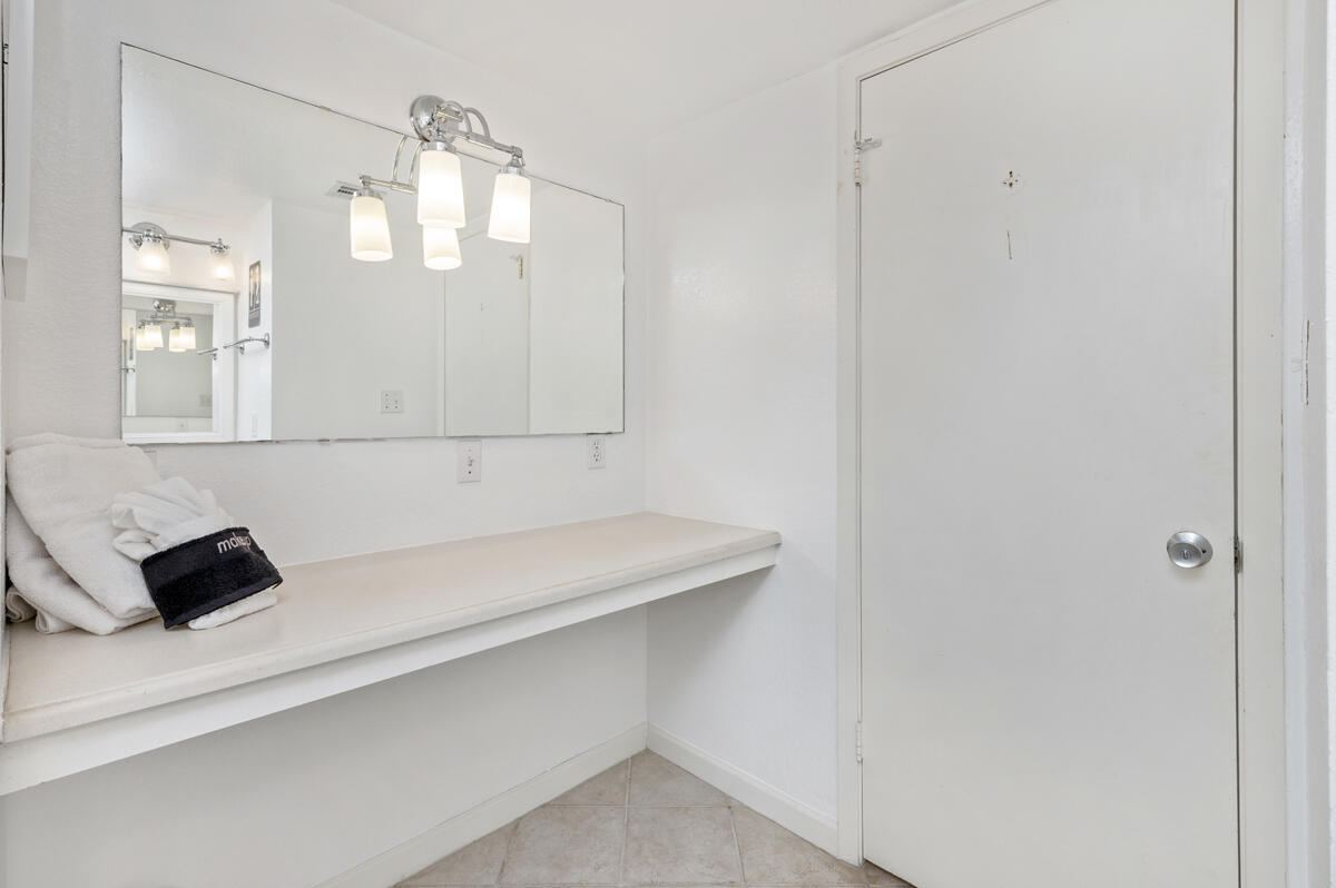 SHORELINE TOWERS 2 - Residential