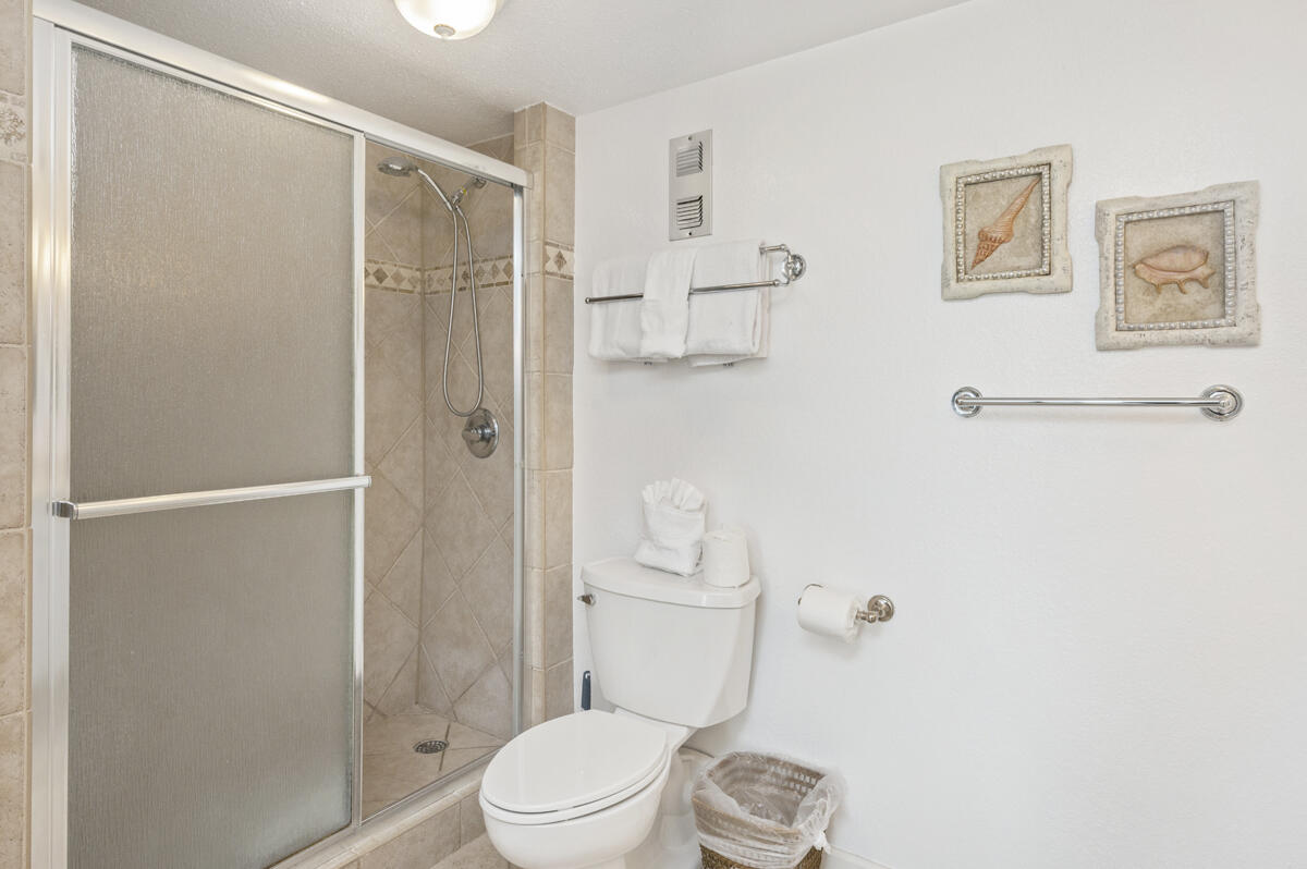 SHORELINE TOWERS 2 - Residential