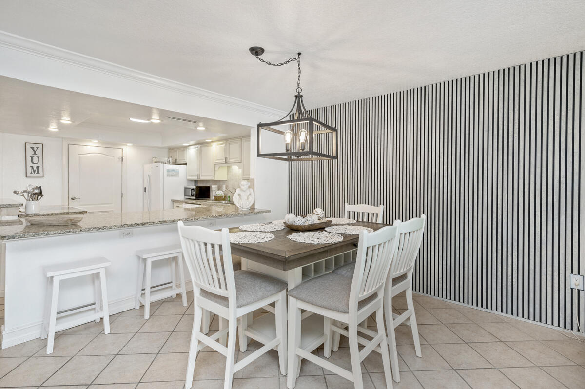 SHORELINE TOWERS 2 - Residential