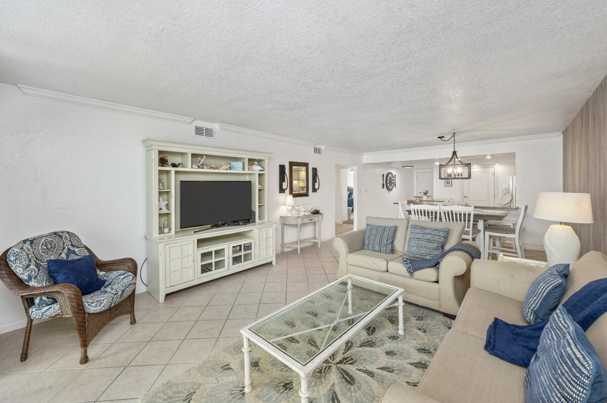 SHORELINE TOWERS 2 - Residential