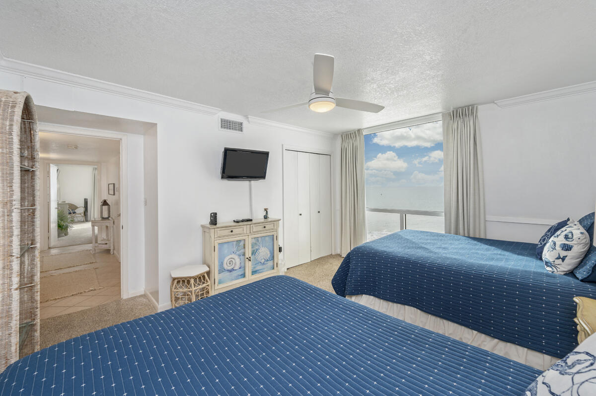 SHORELINE TOWERS 2 - Residential